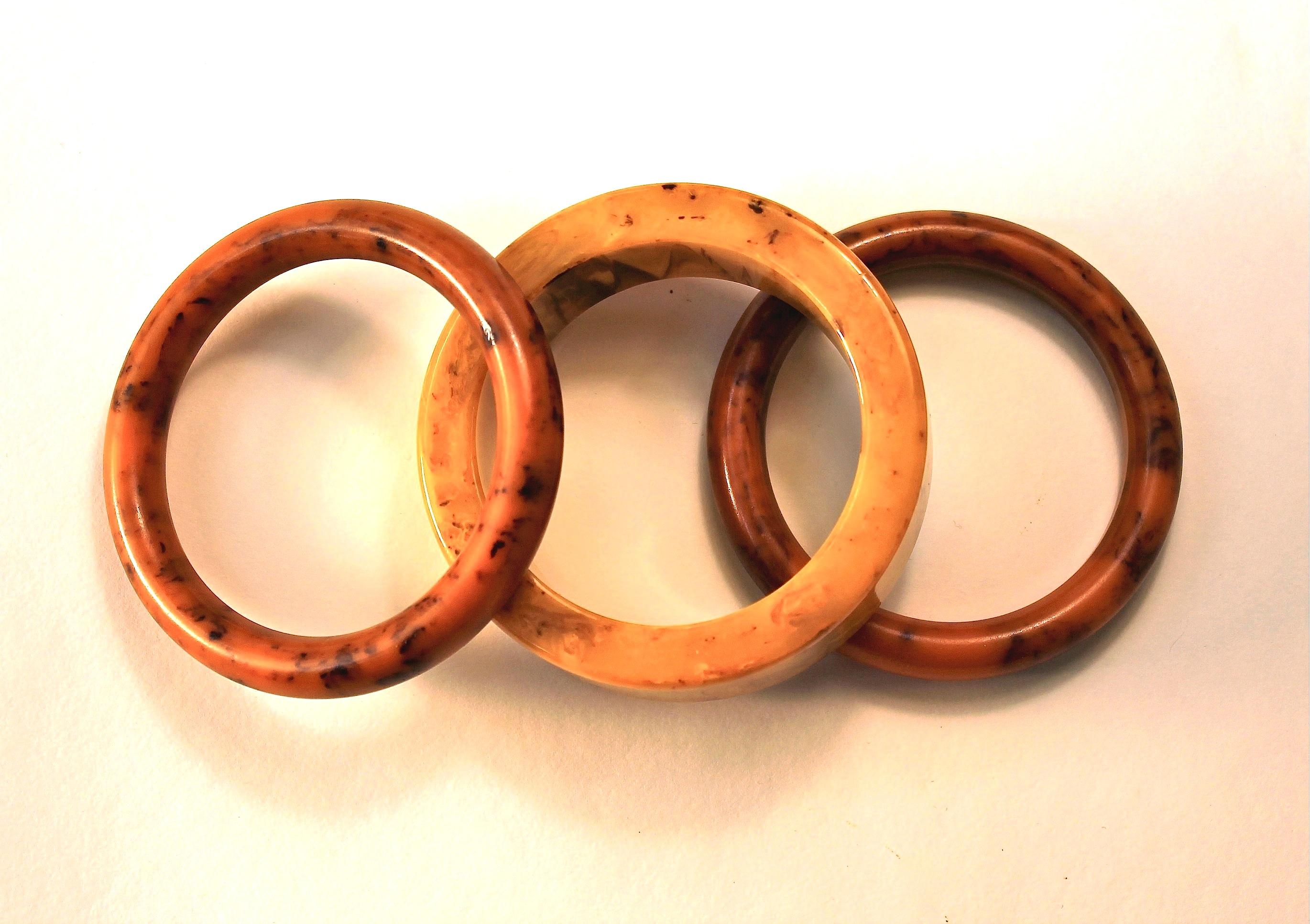 Bakelite Cuff Bangles in Butterscotch and Cinnabar In Good Condition For Sale In New York, NY