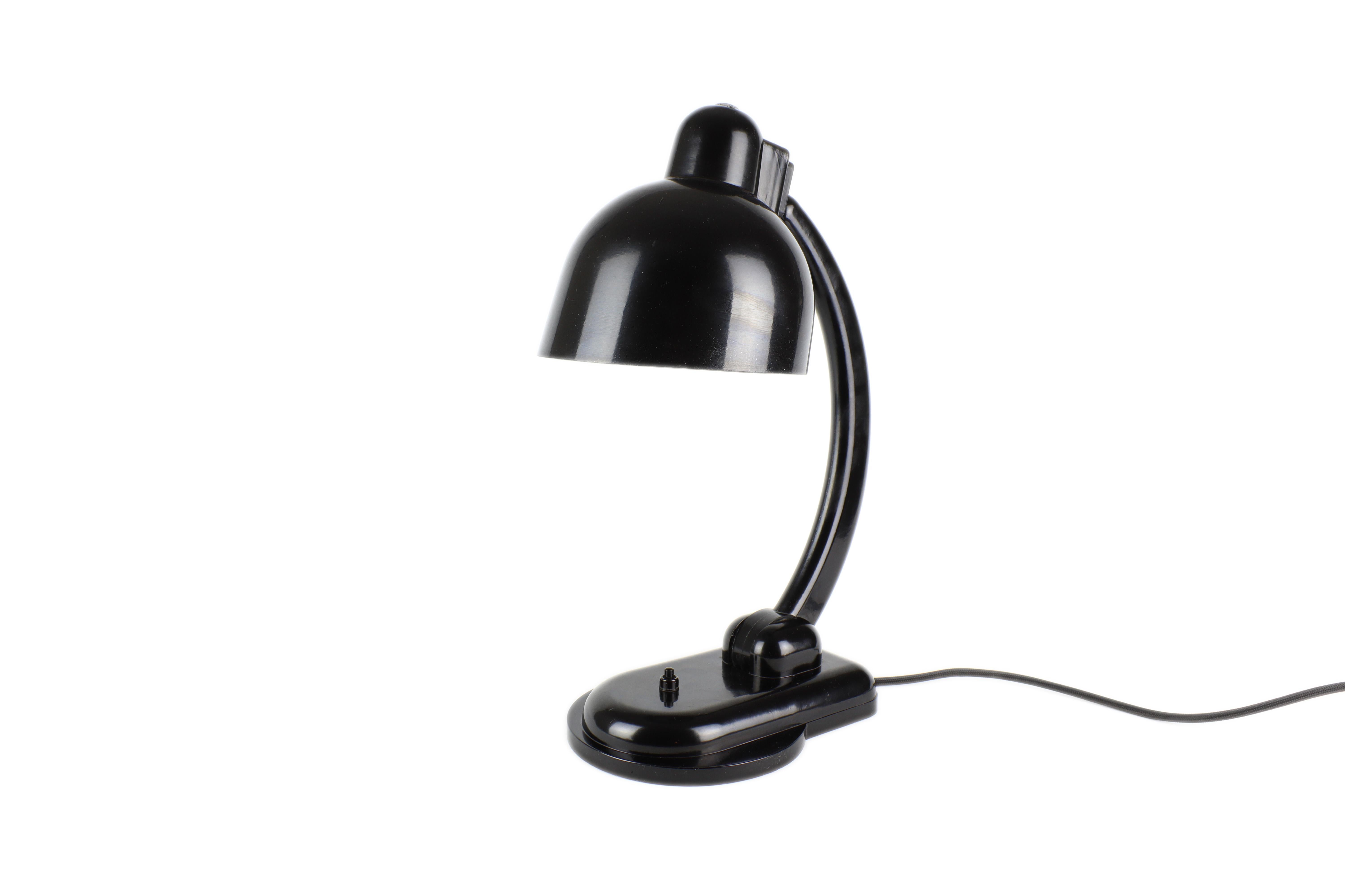 Schreibtischlampe aus Bakelit Christian Dell im Angebot 2