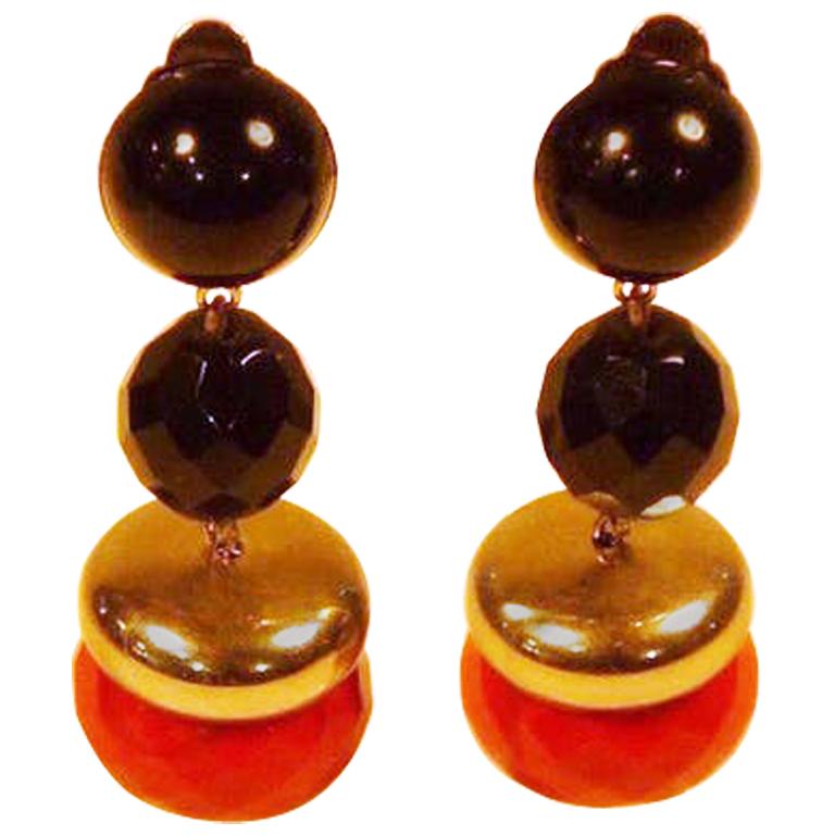 Bakelite earrings from the 1920/30s For Sale