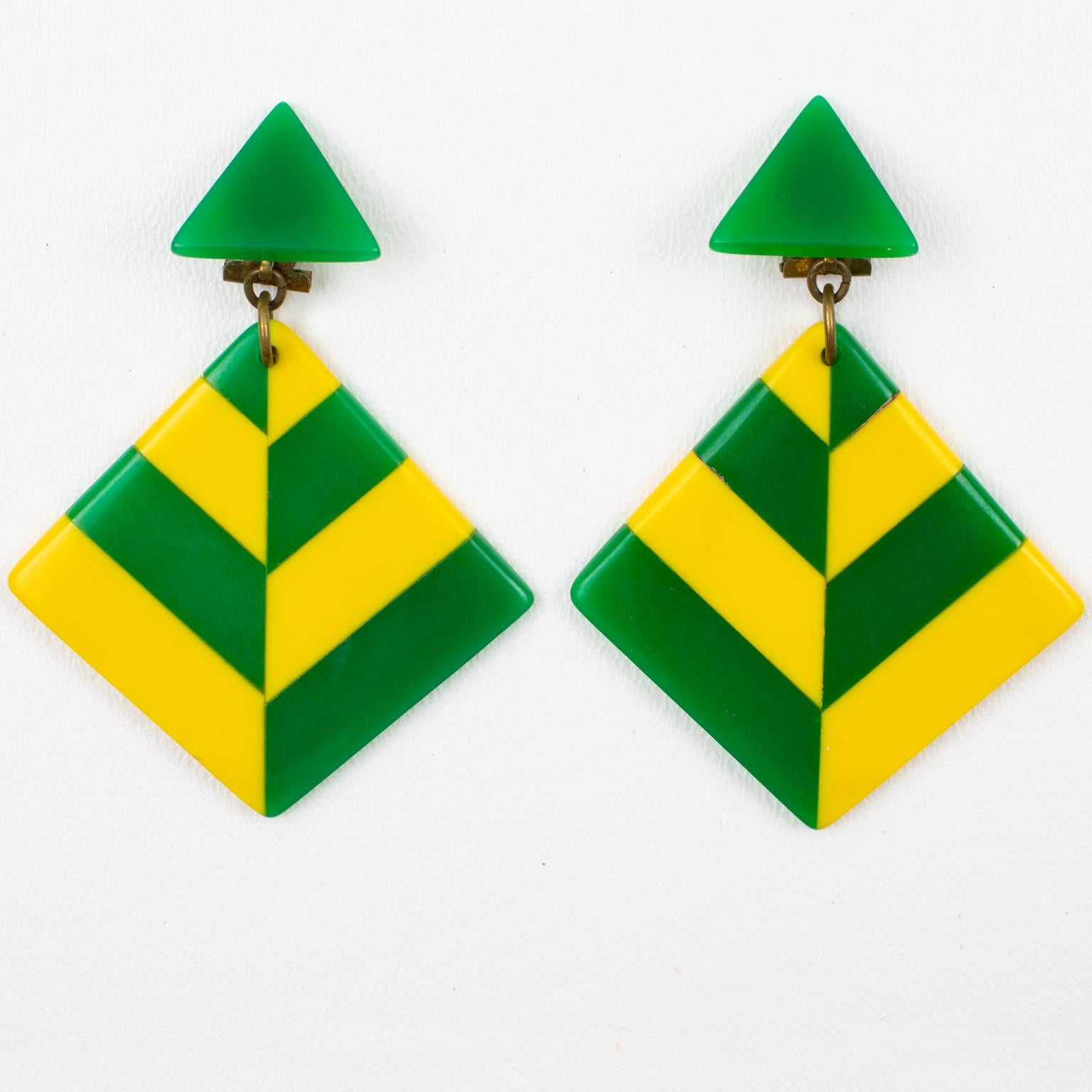 Bakelite Earrings Green and Yellow Checkerboard For Sale 2