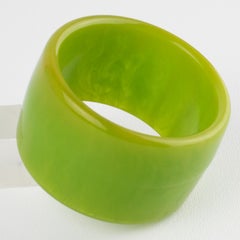 Extra breites Armband aus Bakelit, Armreif, Chartreuse-Grün, Marmoroptik