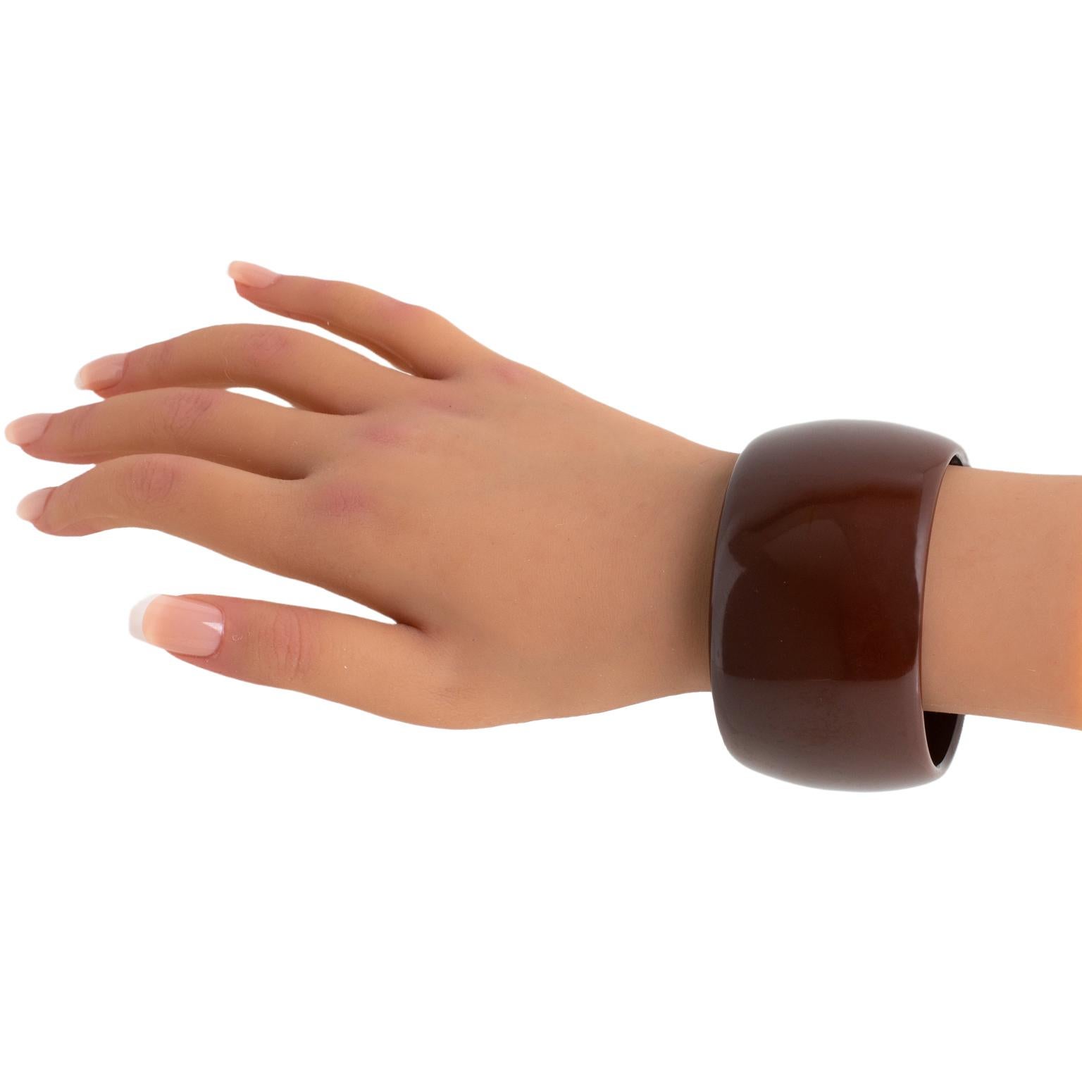 Bakelite Extra-Wide Bracelet Bangle Merlot Red Excellent état - En vente à Atlanta, GA