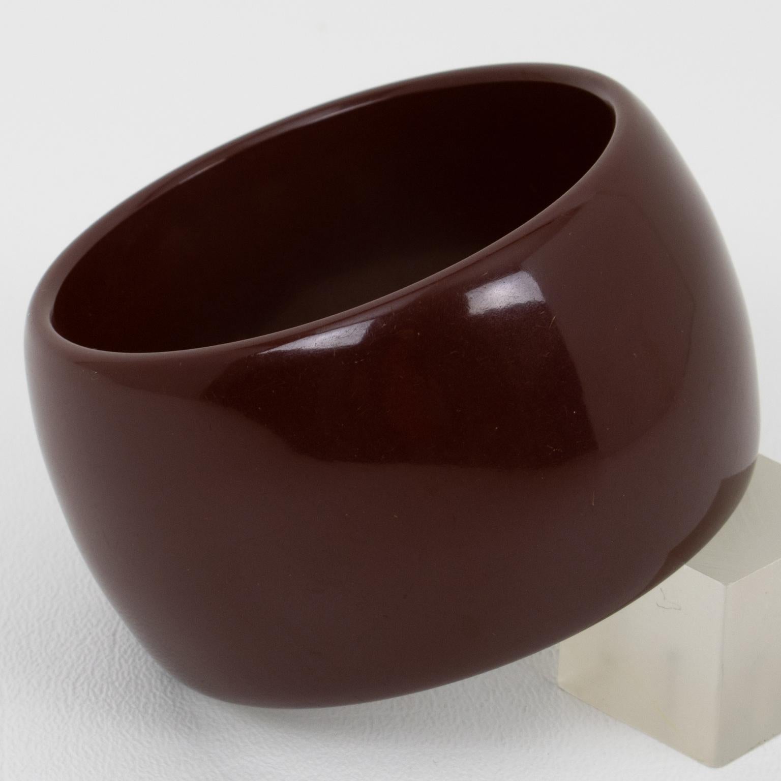 Bakelite Extra-Wide Bracelet Bangle Merlot Red Pour femmes en vente
