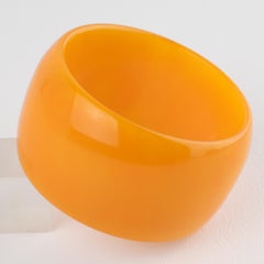 Extra breites Armband aus Bakelit, orange-mandarinenfarbenes Marmormuster