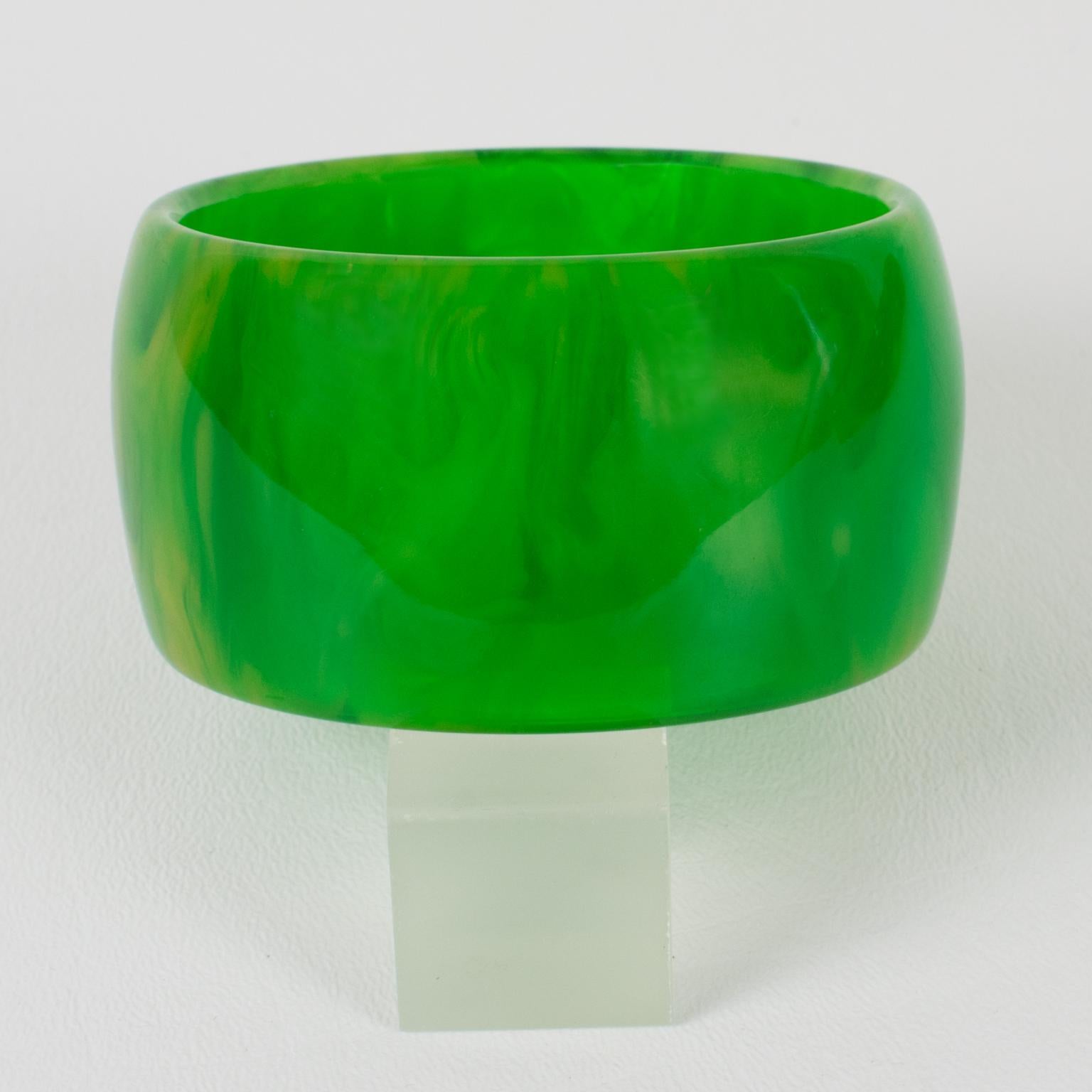 Art Deco Bakelite Green Grass Marble Oversized Bangle Bracelet For Sale