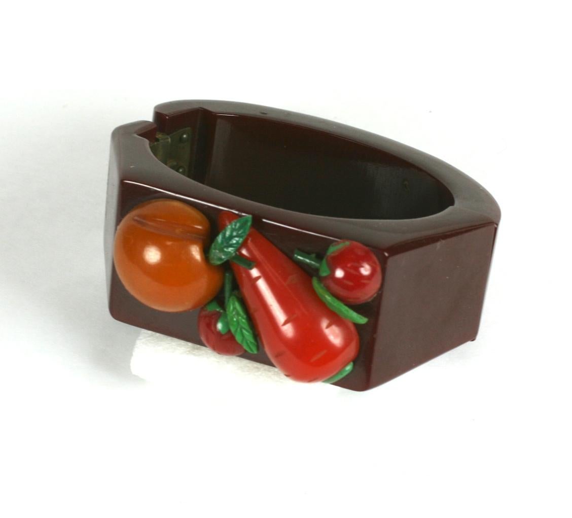 Bakelite Hinged Vegetable Market Cuff In Excellent Condition For Sale In New York, NY