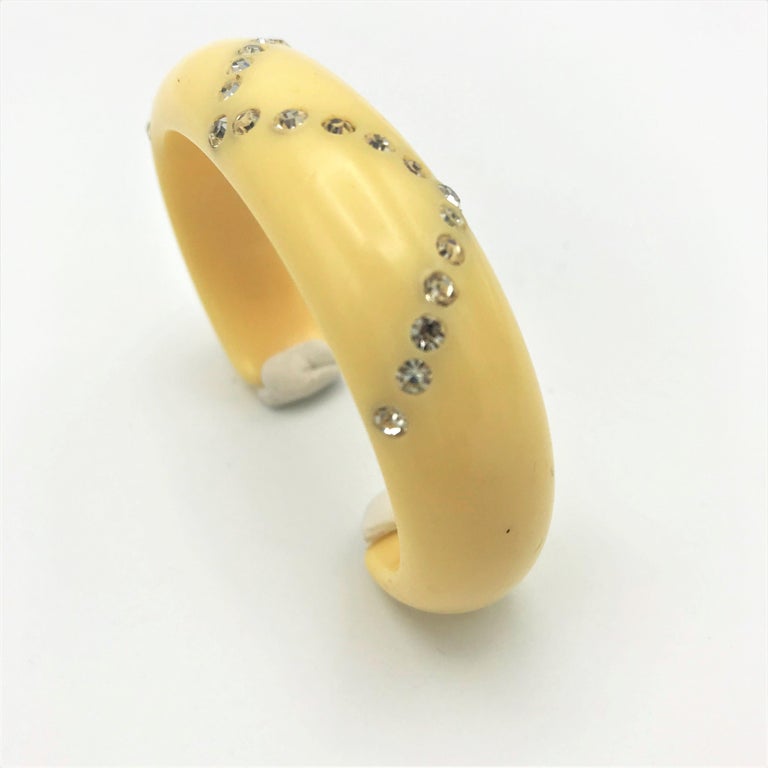 Bracelet Vintage En Bakélite (style Années 50) Blanc-beige - Occasion