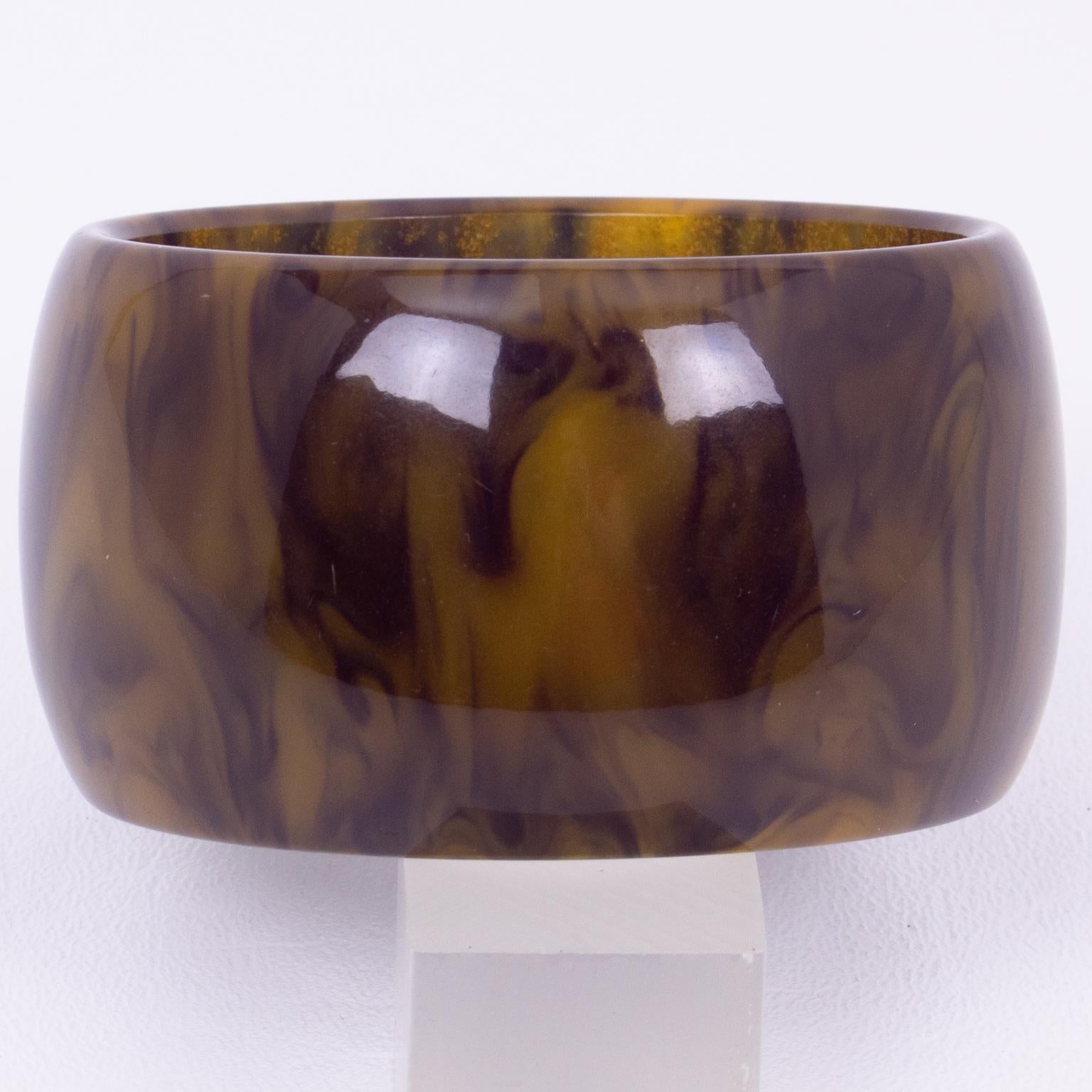 Art Deco Bakelite Bracelet Bangle Purple-Blue Ink and Custard For Sale