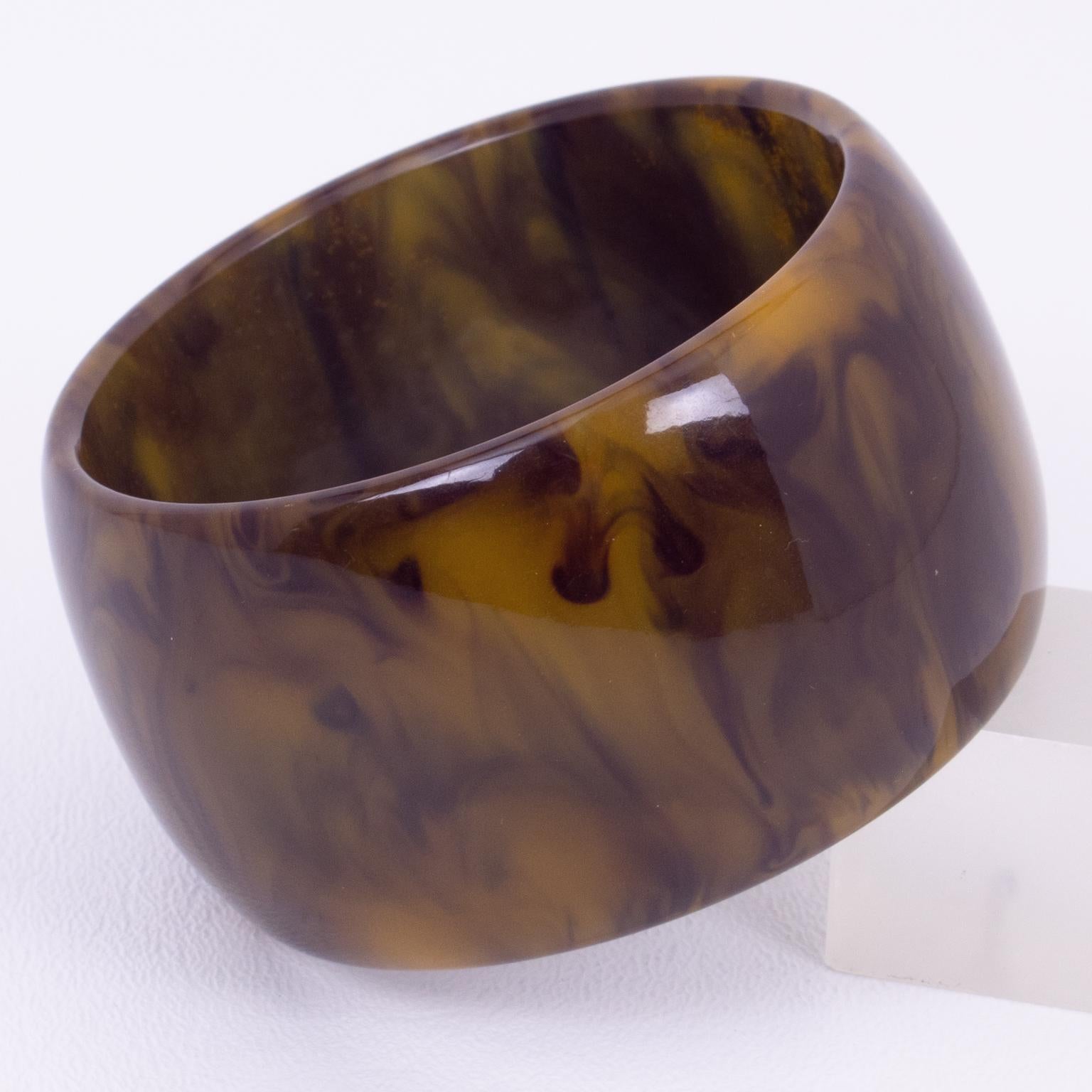 Bakelite Bracelet Bangle Purple-Blue Ink and Custard For Sale 1
