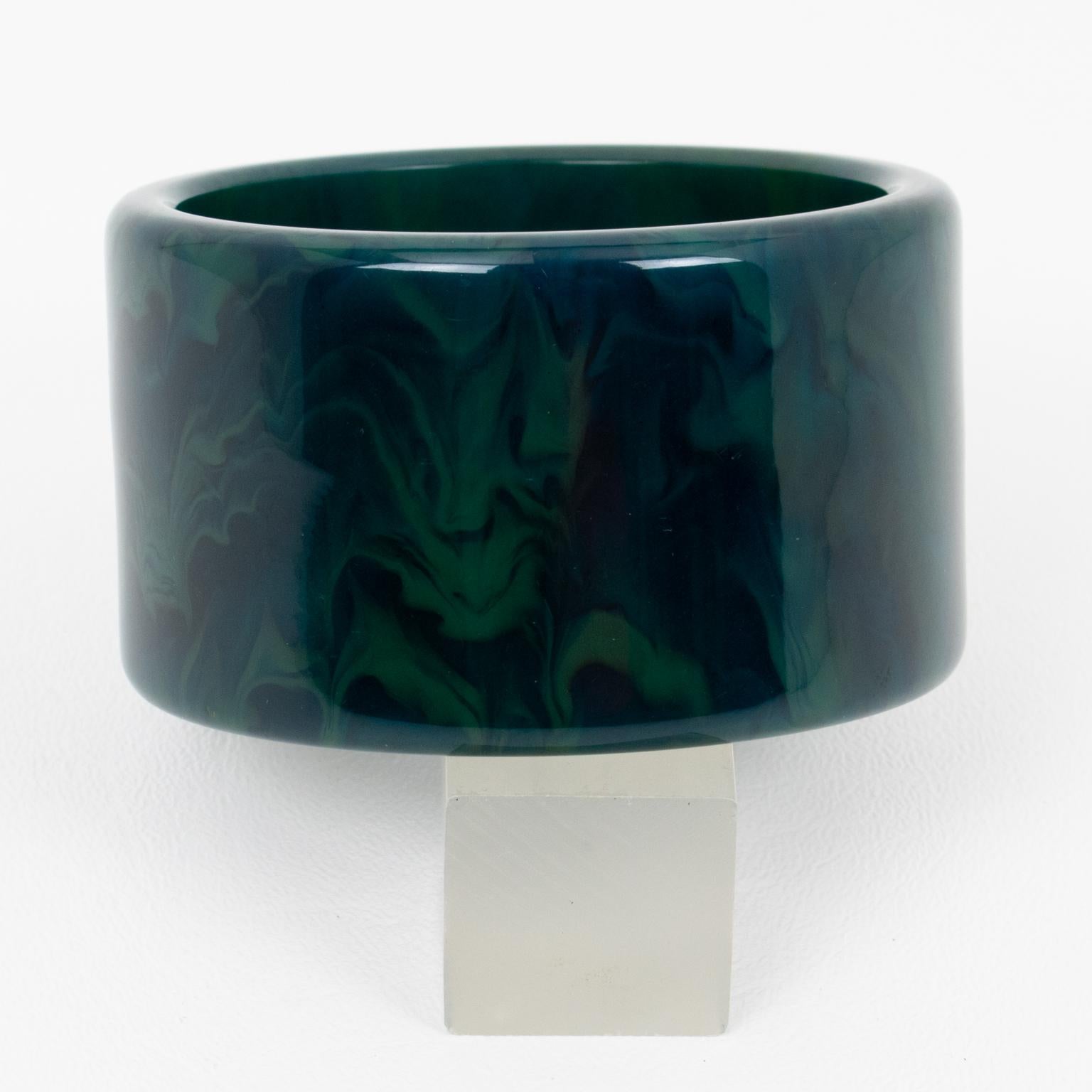 Art Déco Bracciale Bangle extra-largo in bachelite blu tempesta in vendita