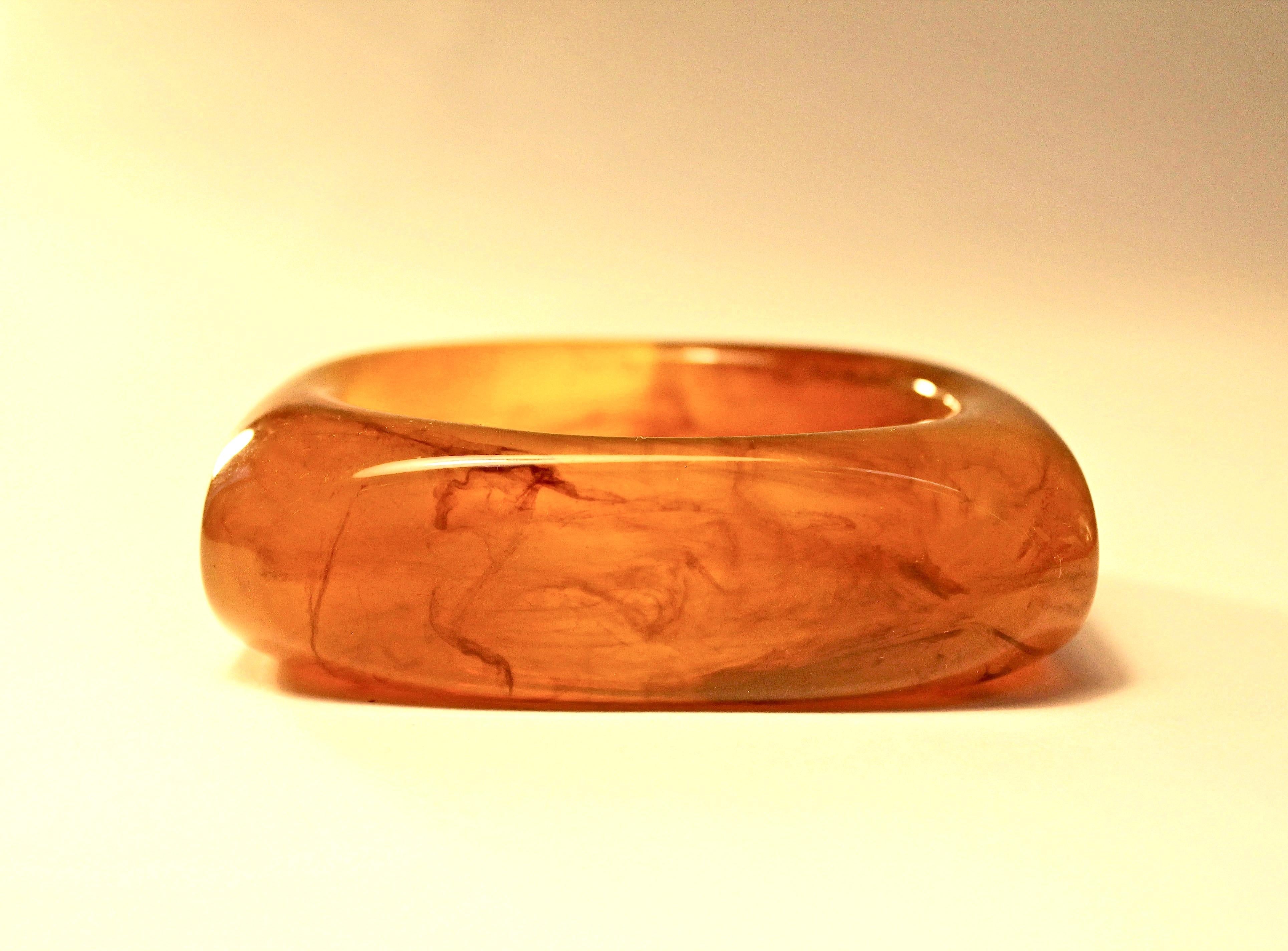 Bakelite Square Butterscotch Bracelet In Good Condition For Sale In New York, NY