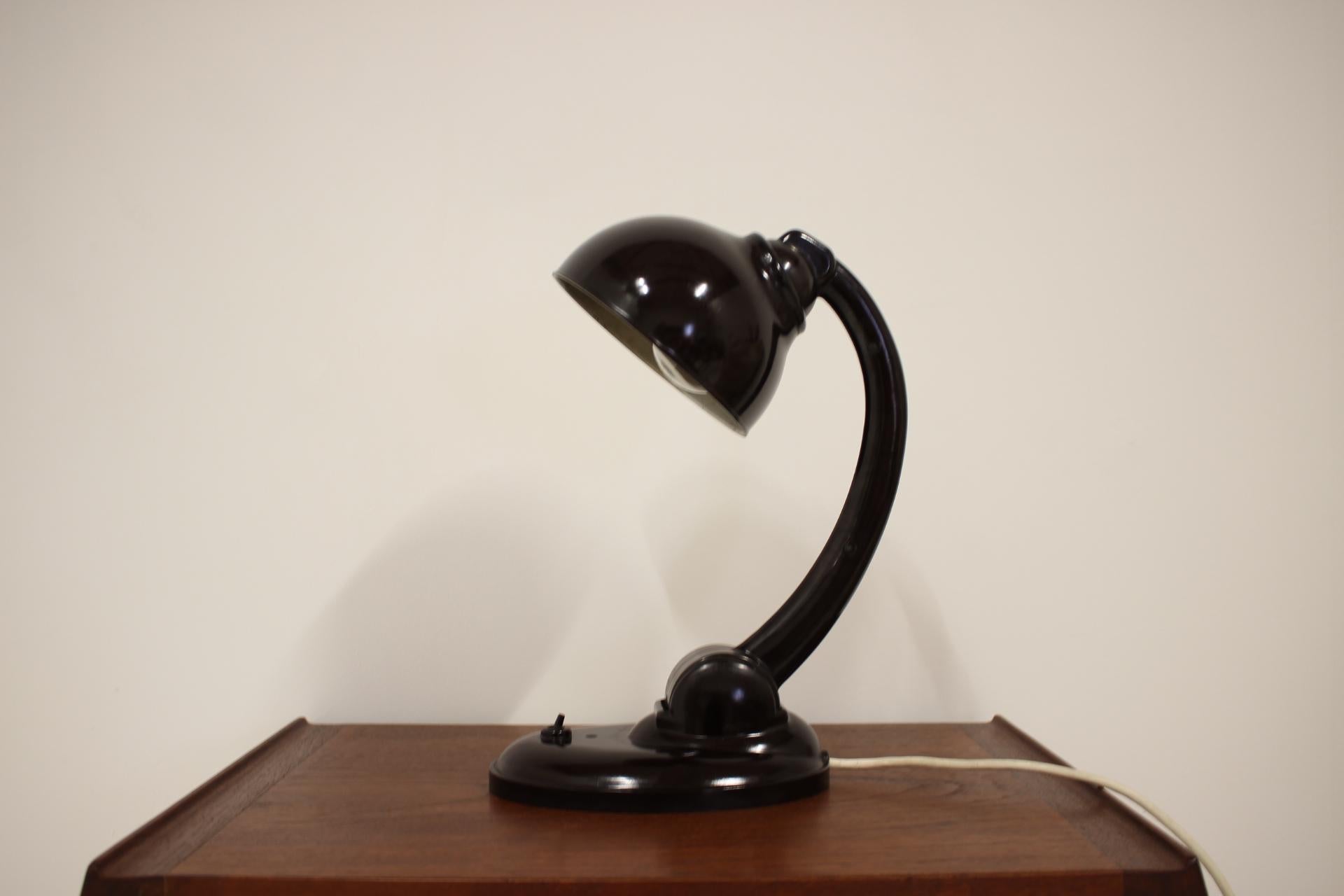 Bakelite Table Lamp by Eric Kirkman Cole, 1930s In Good Condition In Praha, CZ