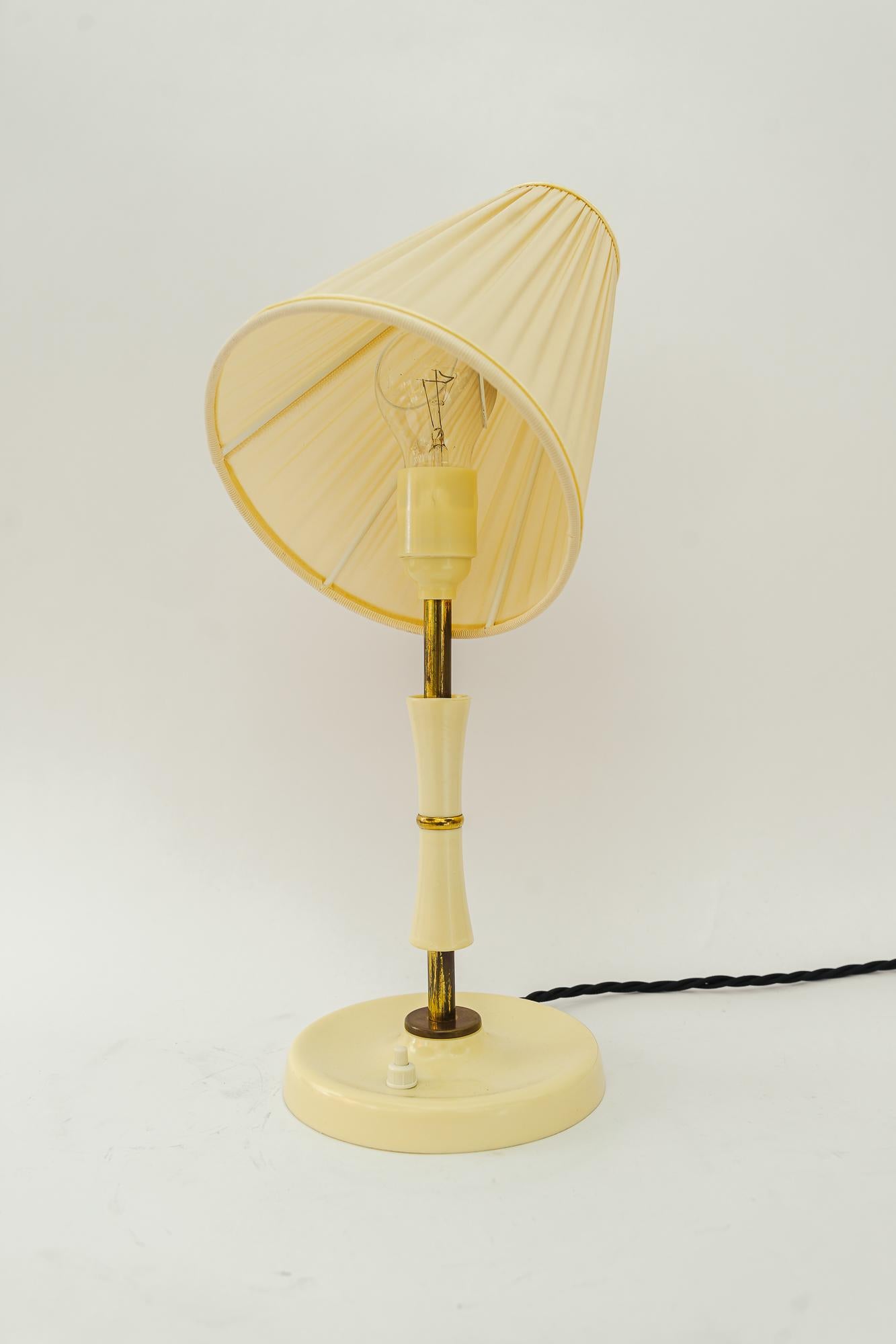 Bakelite Table Lamp Vienna with Fabric Shade Around 1930s In Good Condition For Sale In Wien, AT
