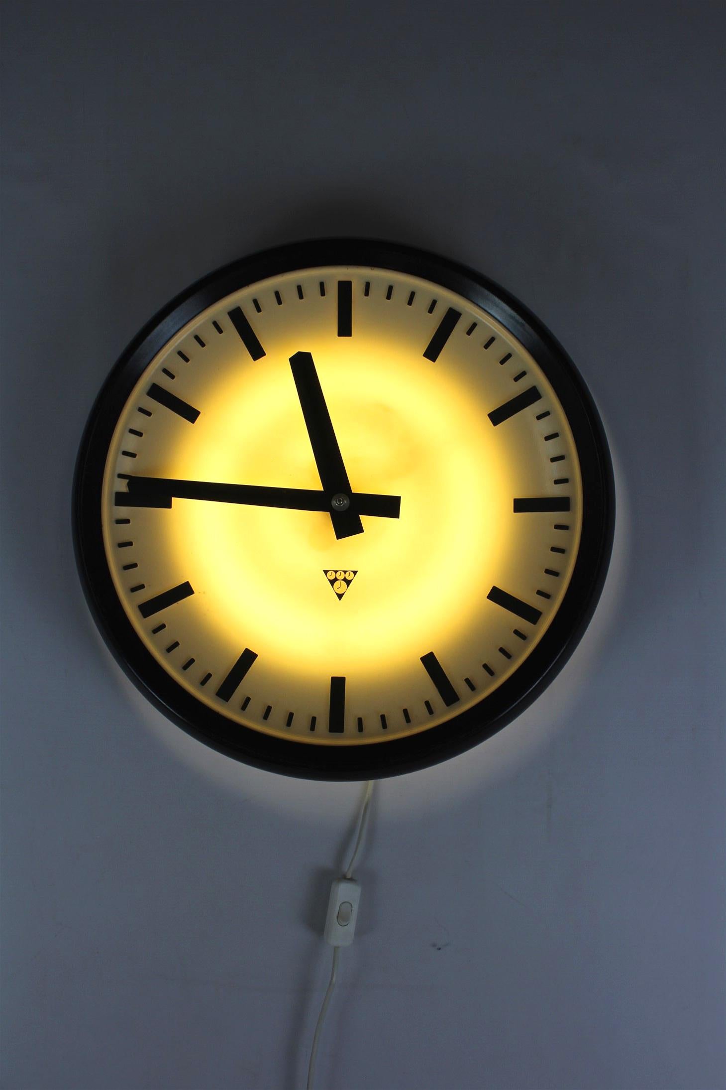 Bakelite Wall Lamp made from an Old Station Clock, Pragotron, 1950s For Sale 9