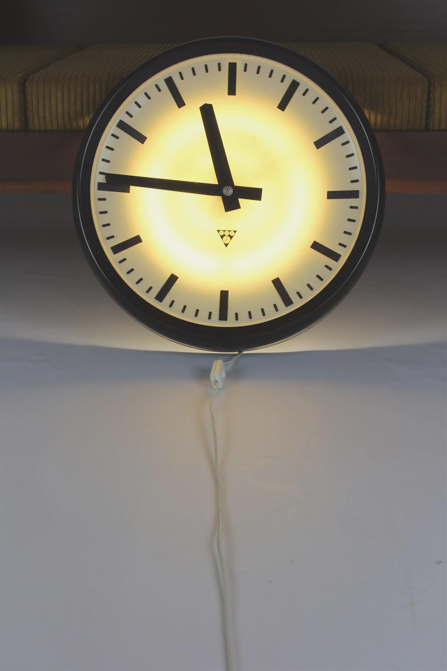 Bakelite Wall Lamp made from an Old Station Clock, Pragotron, 1950s For Sale 2