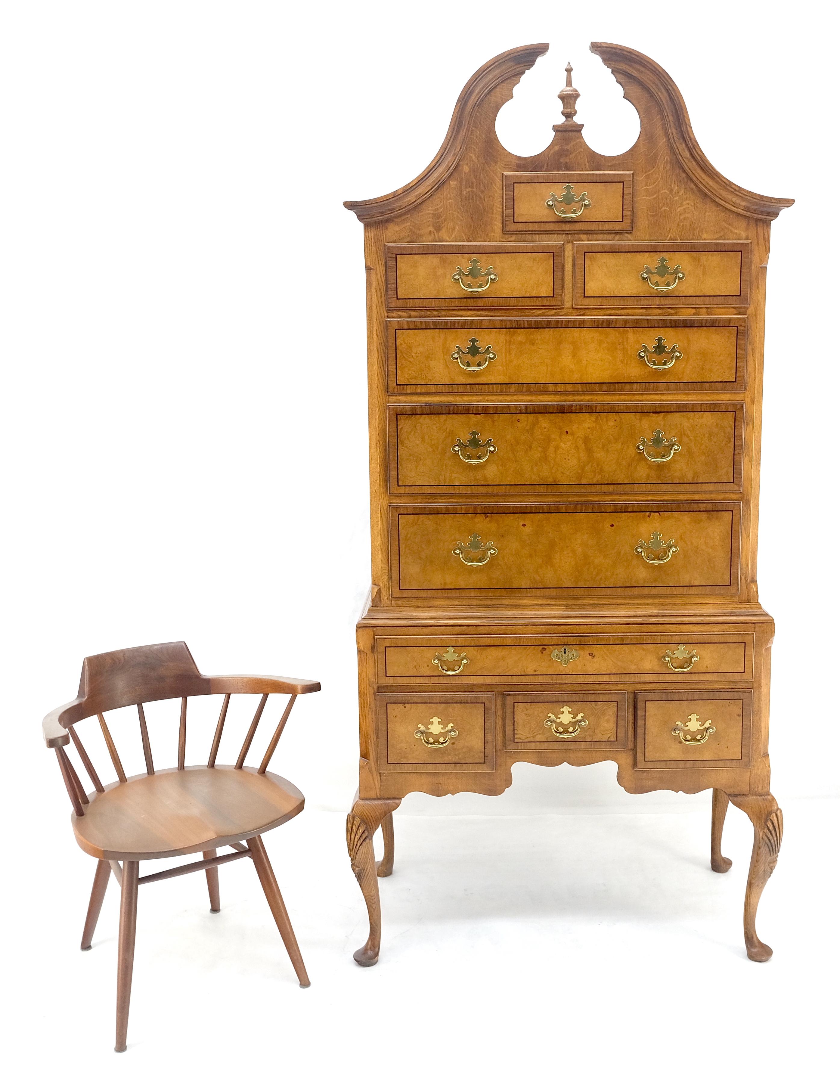 Regina Anna Baker 10 cassetti in stile Chippendale con ferramenta in ottone Queen An Highboy Dresser MINT in vendita