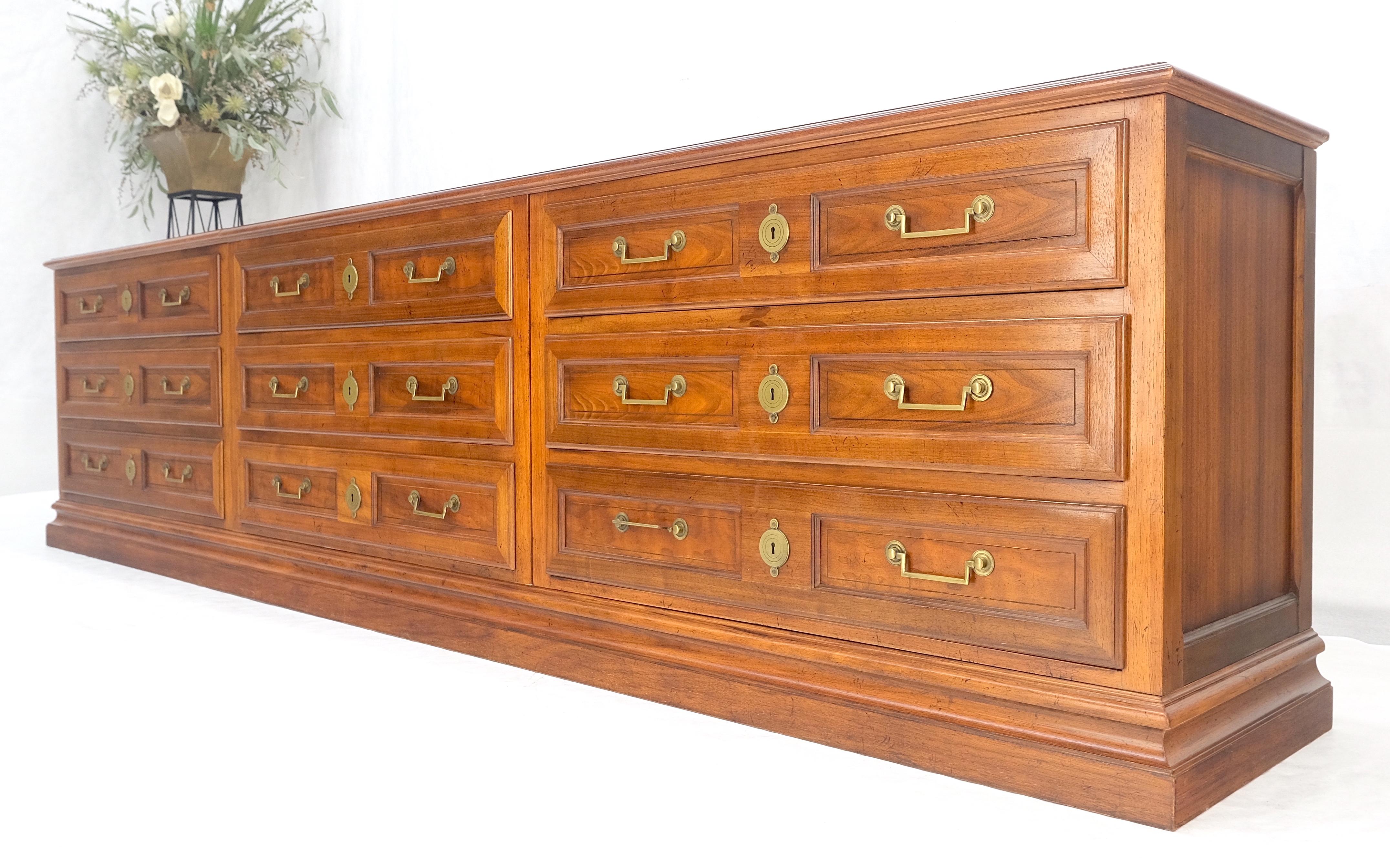 Baker 10' Extra !Long! 9 Cassetti Campaigner Directoire Stile Credenza Cassettone MINT in vendita 3