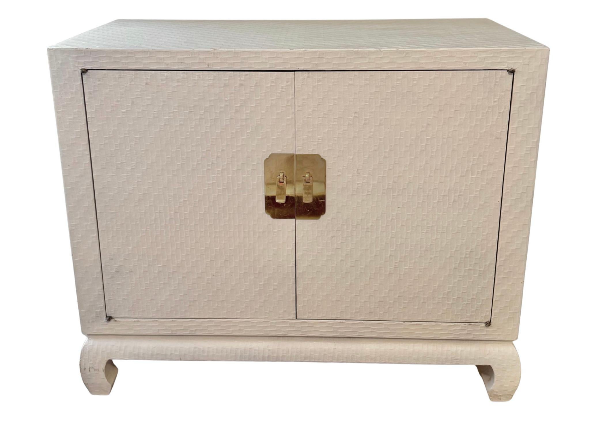 Brass Baker Asian Modern Mid Century Grass Cloth Cream Lacquer Raffia Cabinet For Sale