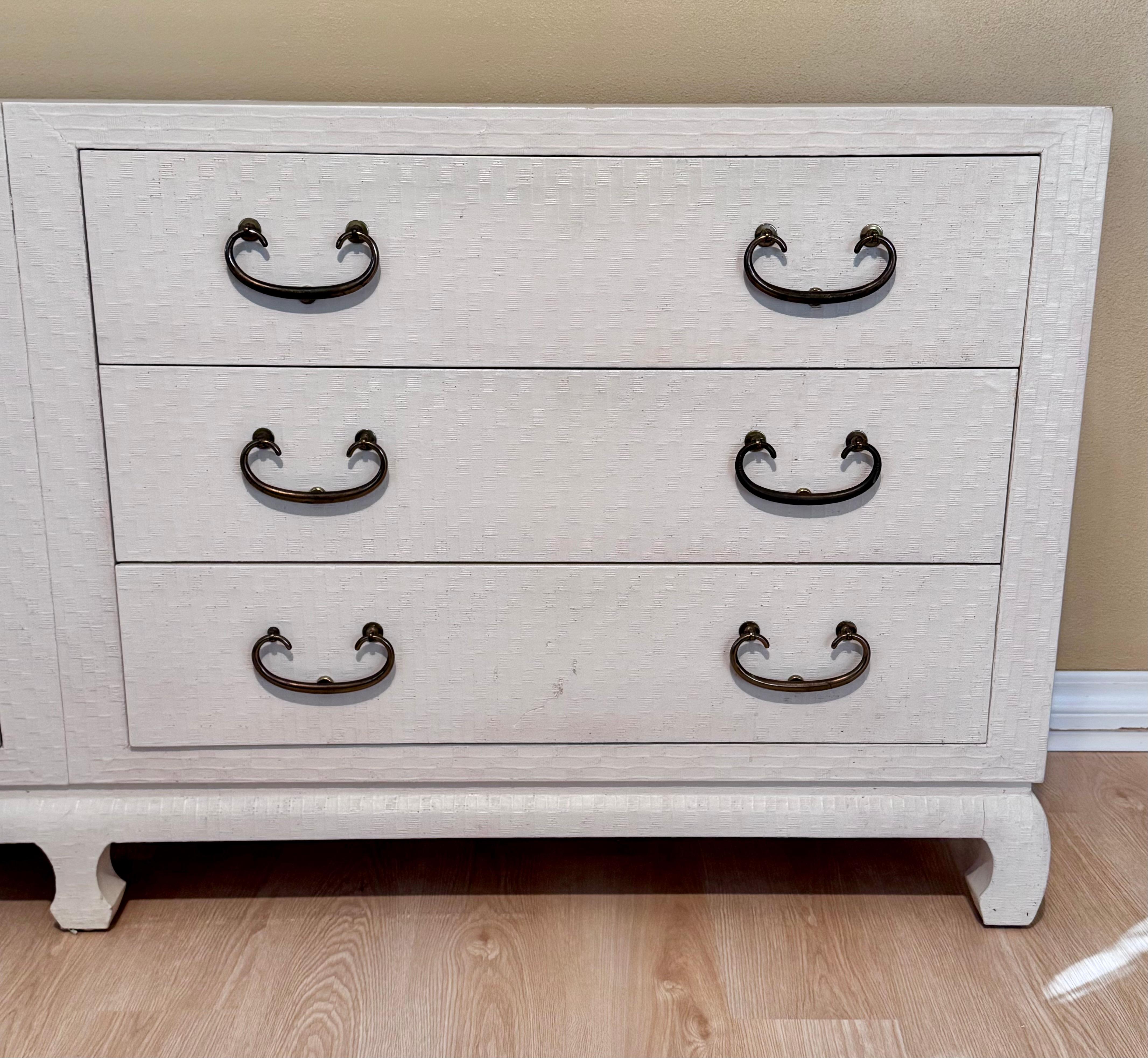American Baker Asian Modern Mid Century Grass Cloth Cream Lacquer Raffia Commode For Sale