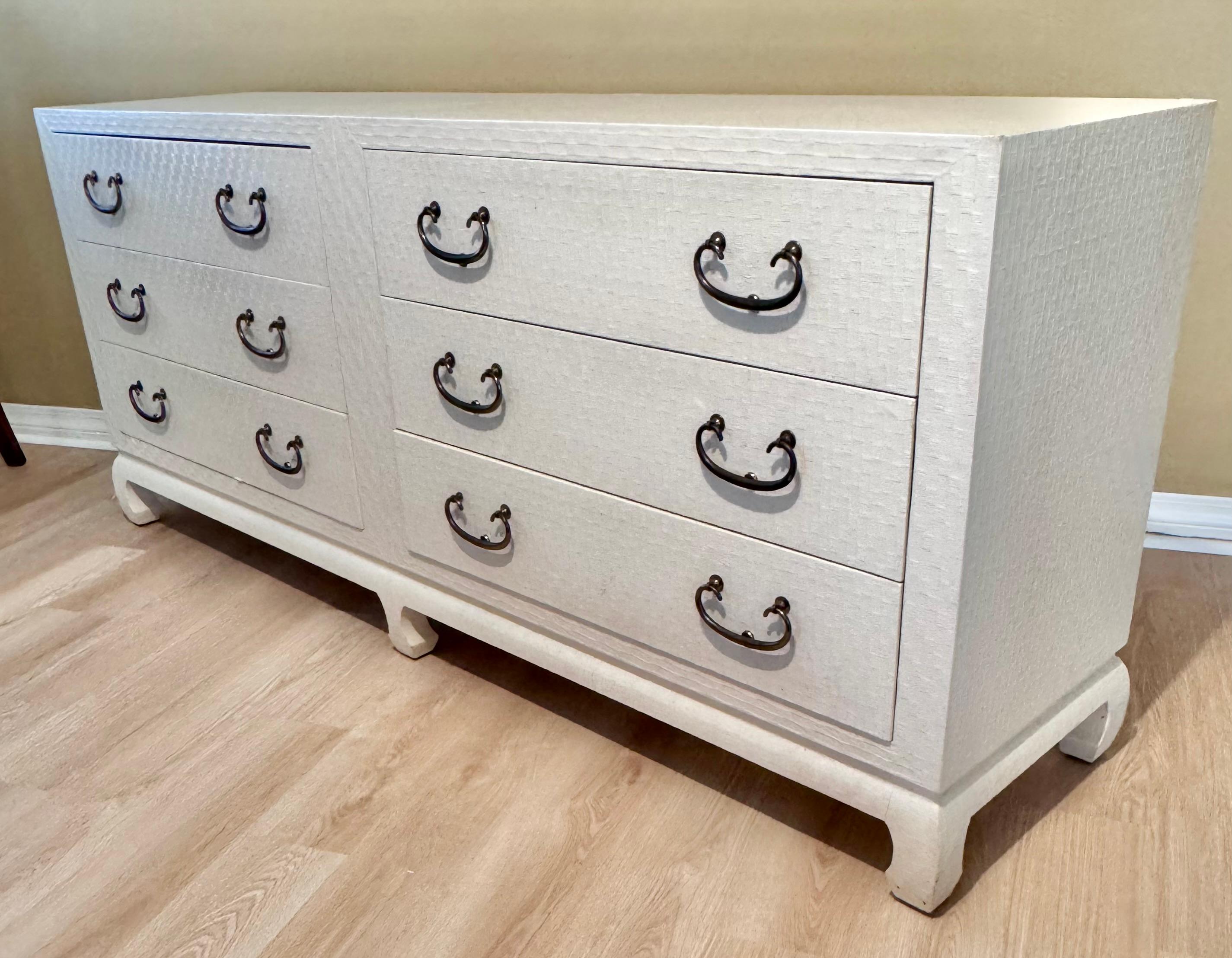 20th Century Baker Asian Modern Mid Century Grass Cloth Cream Lacquer Raffia Commode For Sale