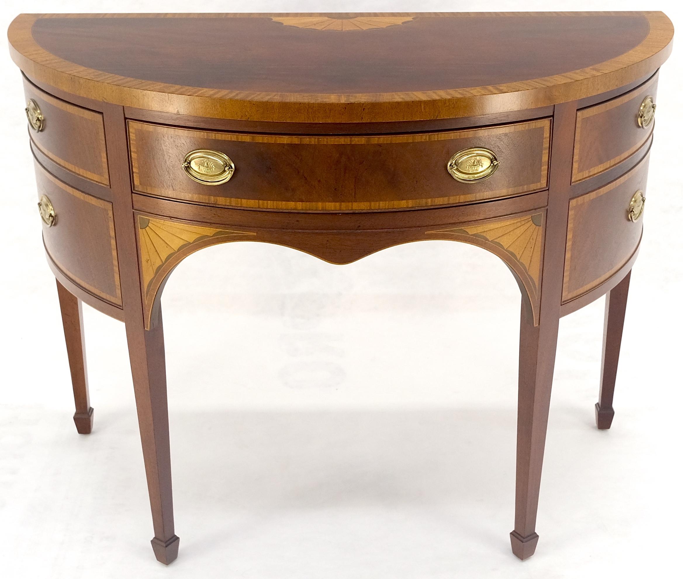 Credenza Feder Baker a fasce intarsiate Demi Lune MINT! In condizioni buone in vendita a Rockaway, NJ