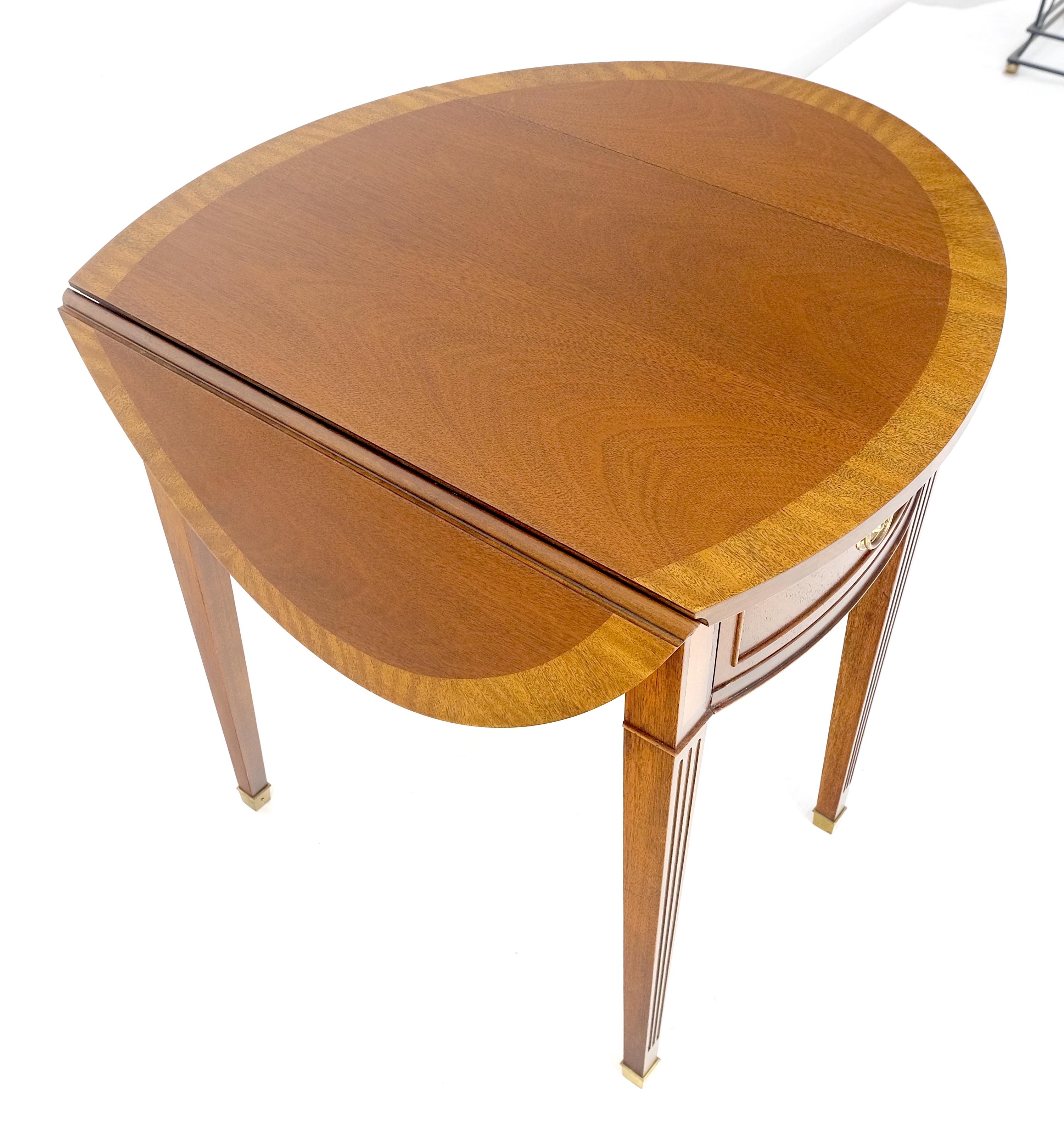 Baker Banded Mahogany One Drawer Drop Leaves Pembroke End Side Lamp Table MINT! For Sale 3