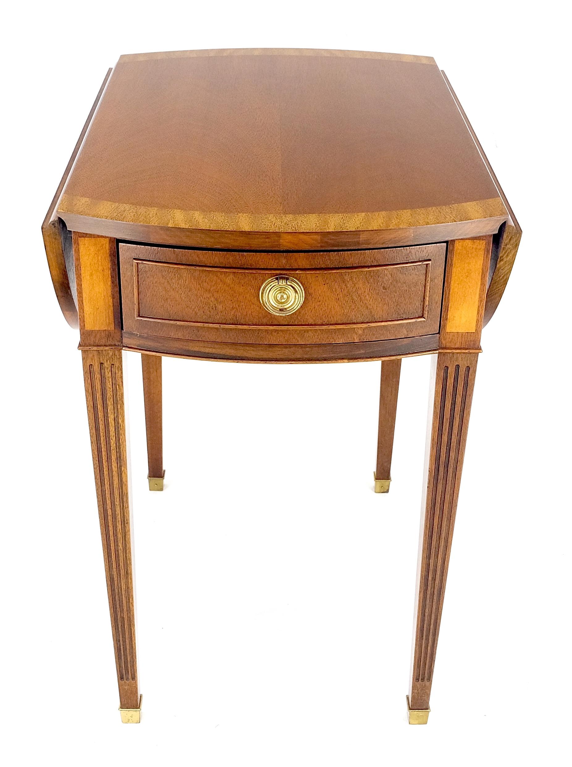 Baker Banded Mahogany One Drawer Drop Leaves Pembroke End Side Lamp Table MINT!
2x8” leaves with an extended table diameter of 31