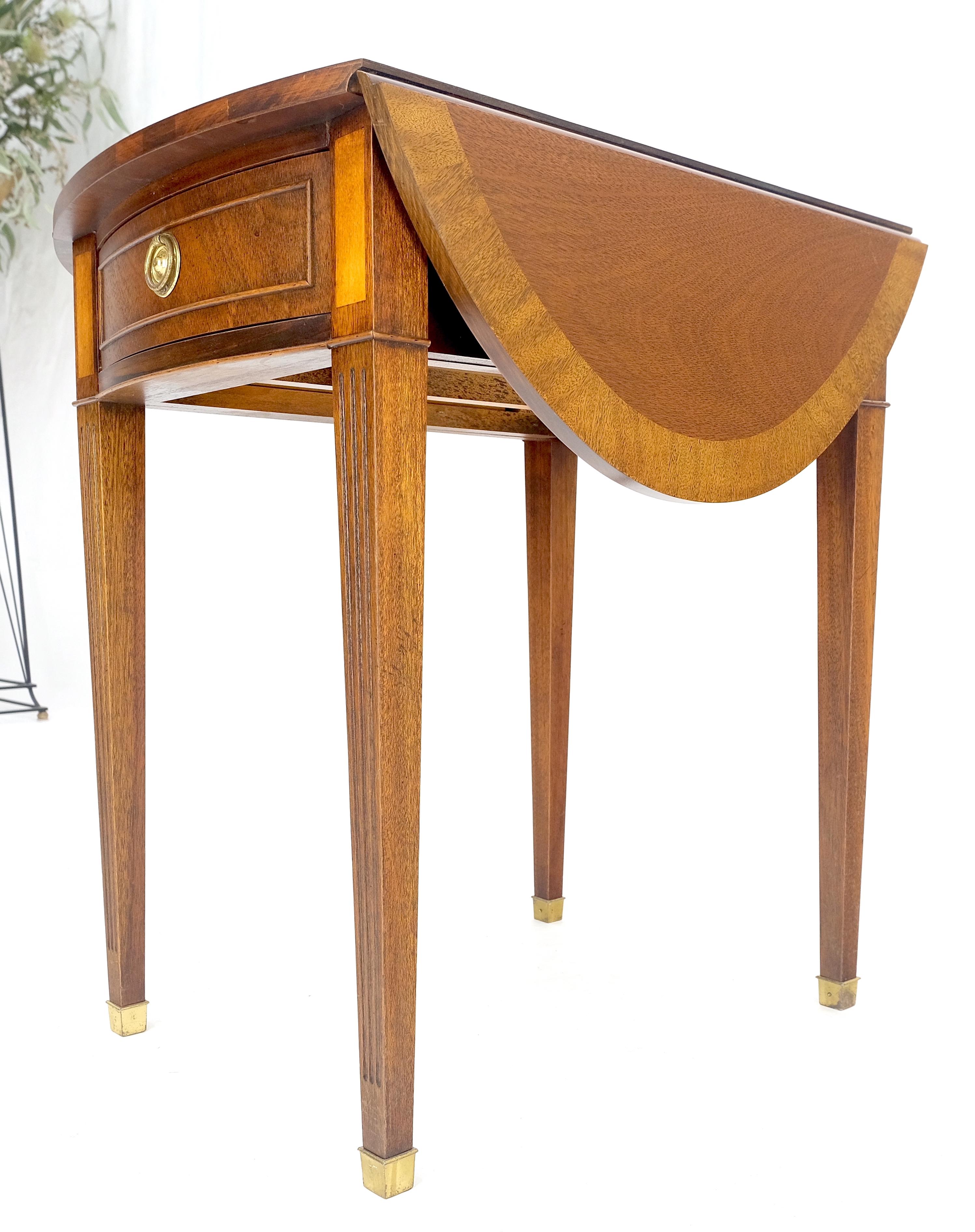 Baker Banded Mahogany One Drawer Drop Leaves Pembroke End Side Lamp Table MINT! In Excellent Condition For Sale In Rockaway, NJ
