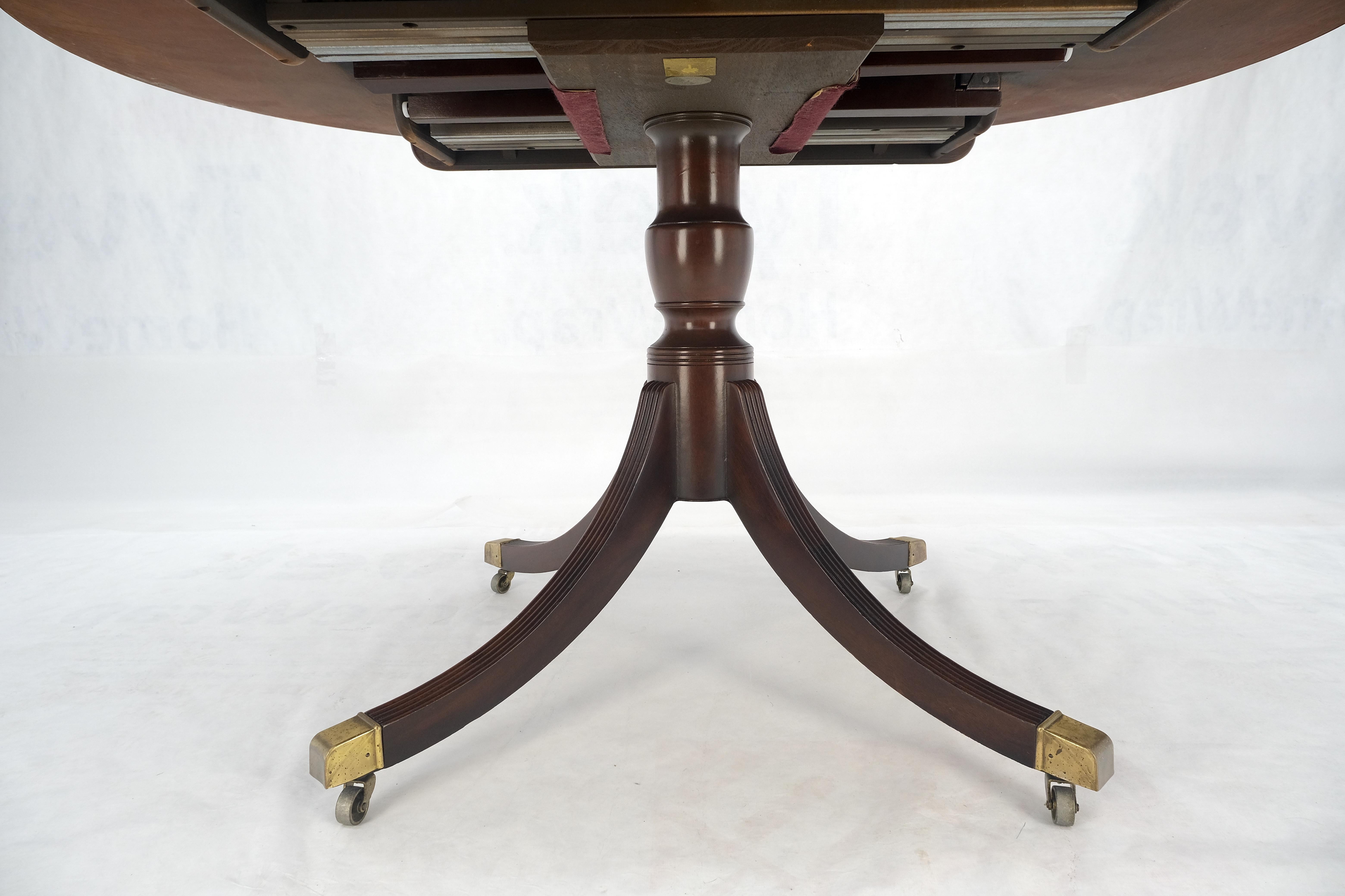 Baker Banded Oval Round Single Pedestal Mahogany Dining Table 2x20