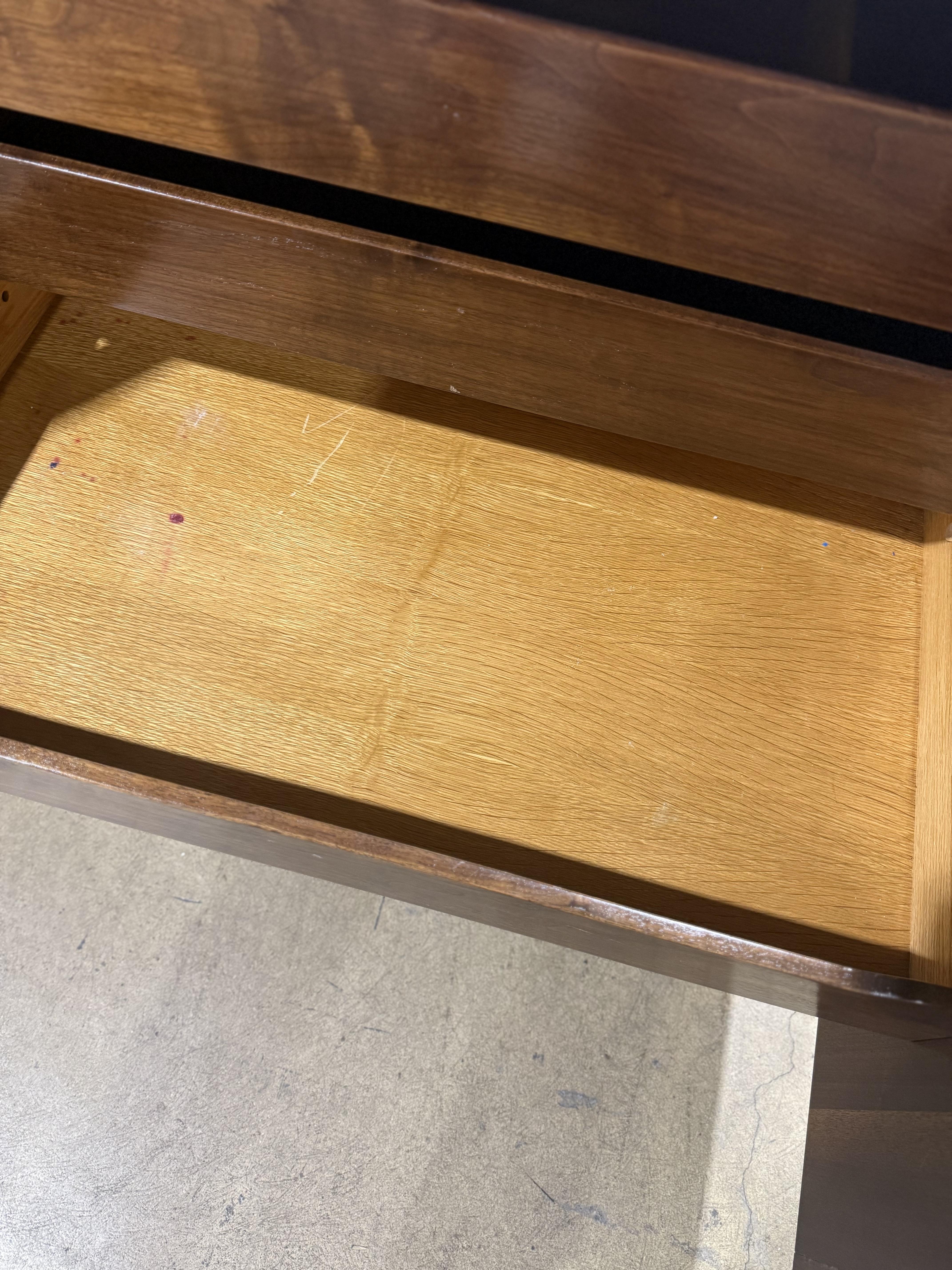Baker Banded Walnut Credenza Server im Angebot 8