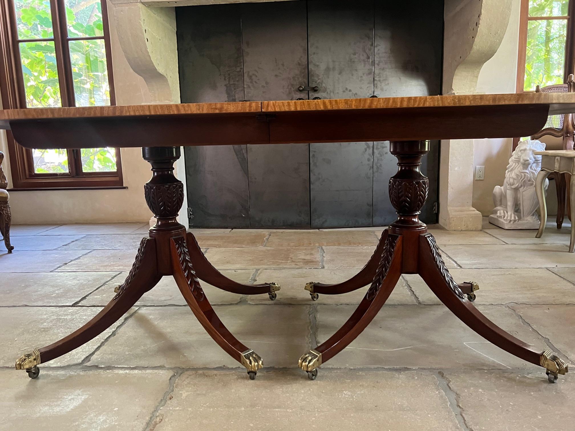 Baker Charleston Mahogany Double Pedestal Table & Two Leaves, c. 1980's In Good Condition In Ross, CA