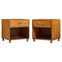 Baker Kirschbaum und Messing Campaigner Nachttische - Paar