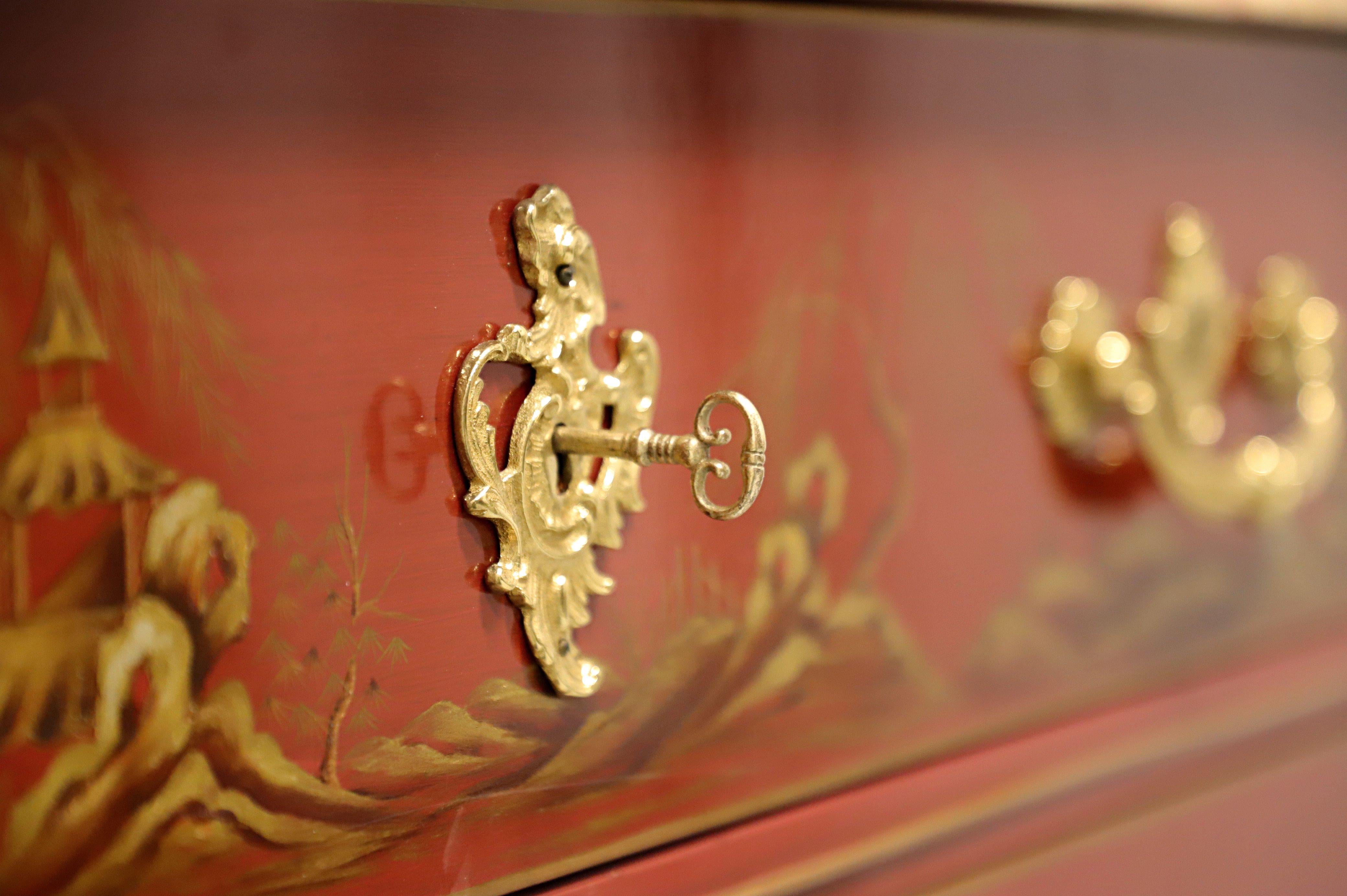 20th Century BAKER Collector's Edition Hand Painted Lacquered Chinoiserie Occasional Chest For Sale