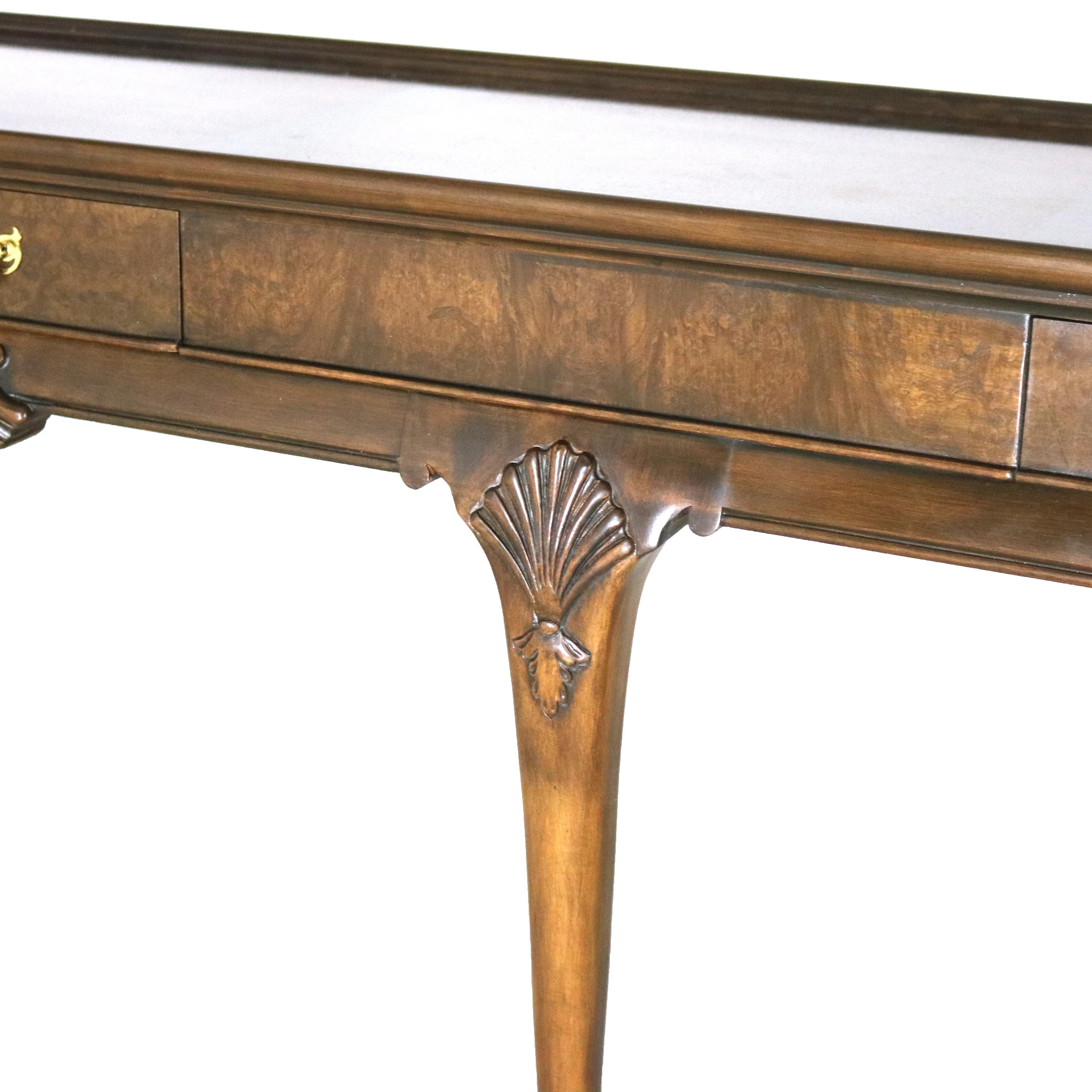 20ième siècle Table de salon en acajou sculpté et bagué Ann Baker Collector 20thC en vente