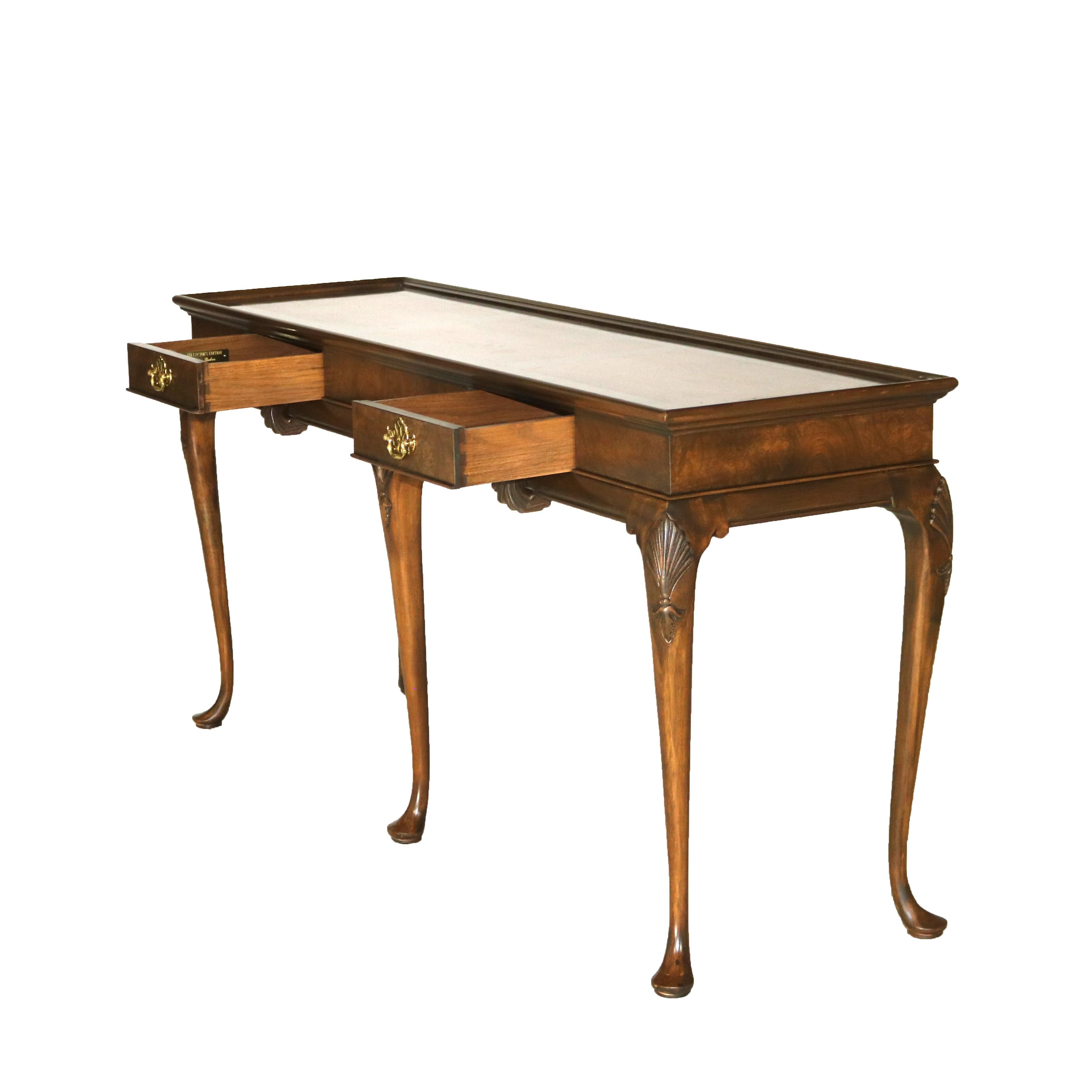 Table de salon en acajou sculpté et bagué Ann Baker Collector 20thC en vente 1