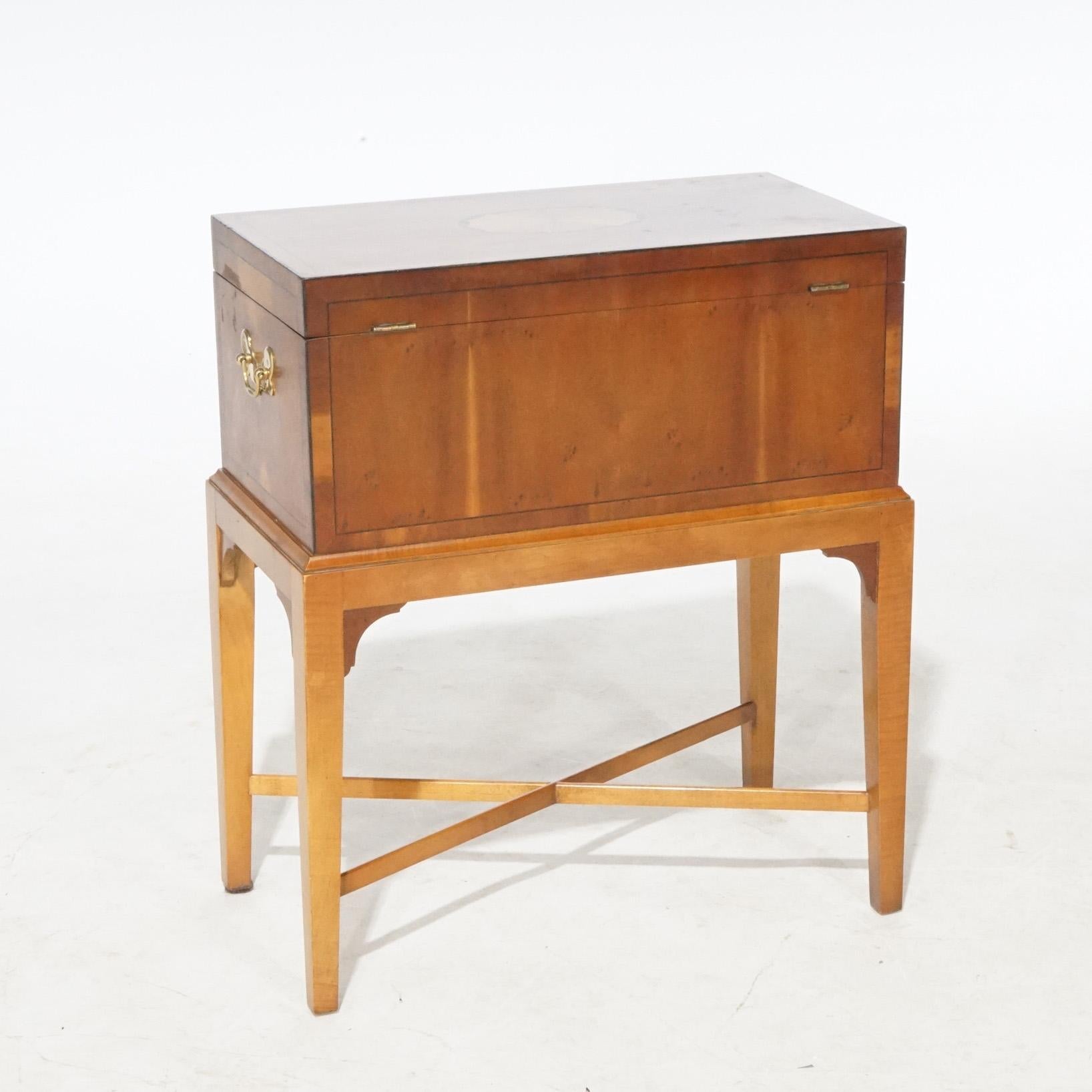Baker English Hepplewhite Style Kingwood & Satinwood Inlaid Cellarette, 20th C 1