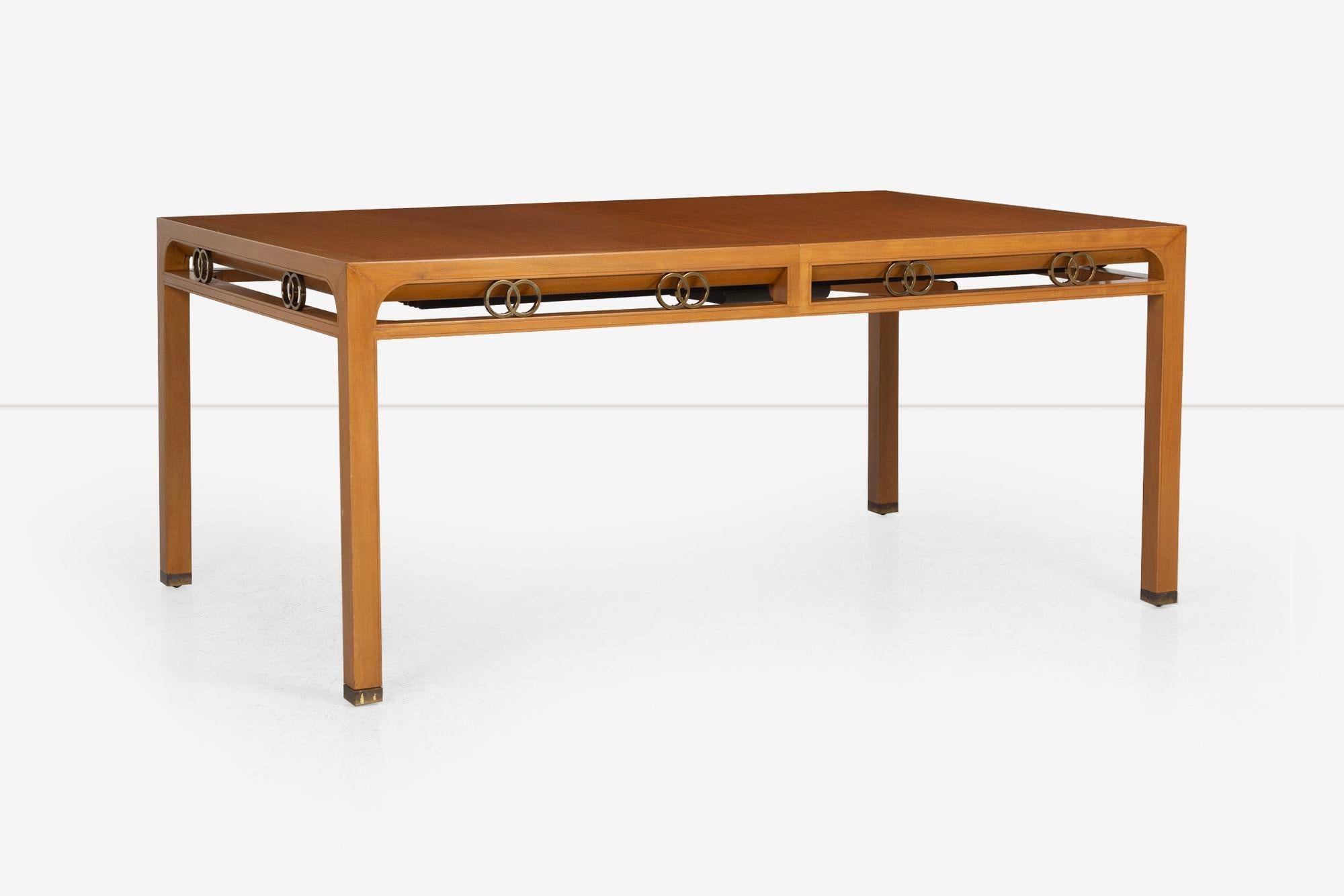 Américain Table de salle à manger extensible Baker (1965) en vente