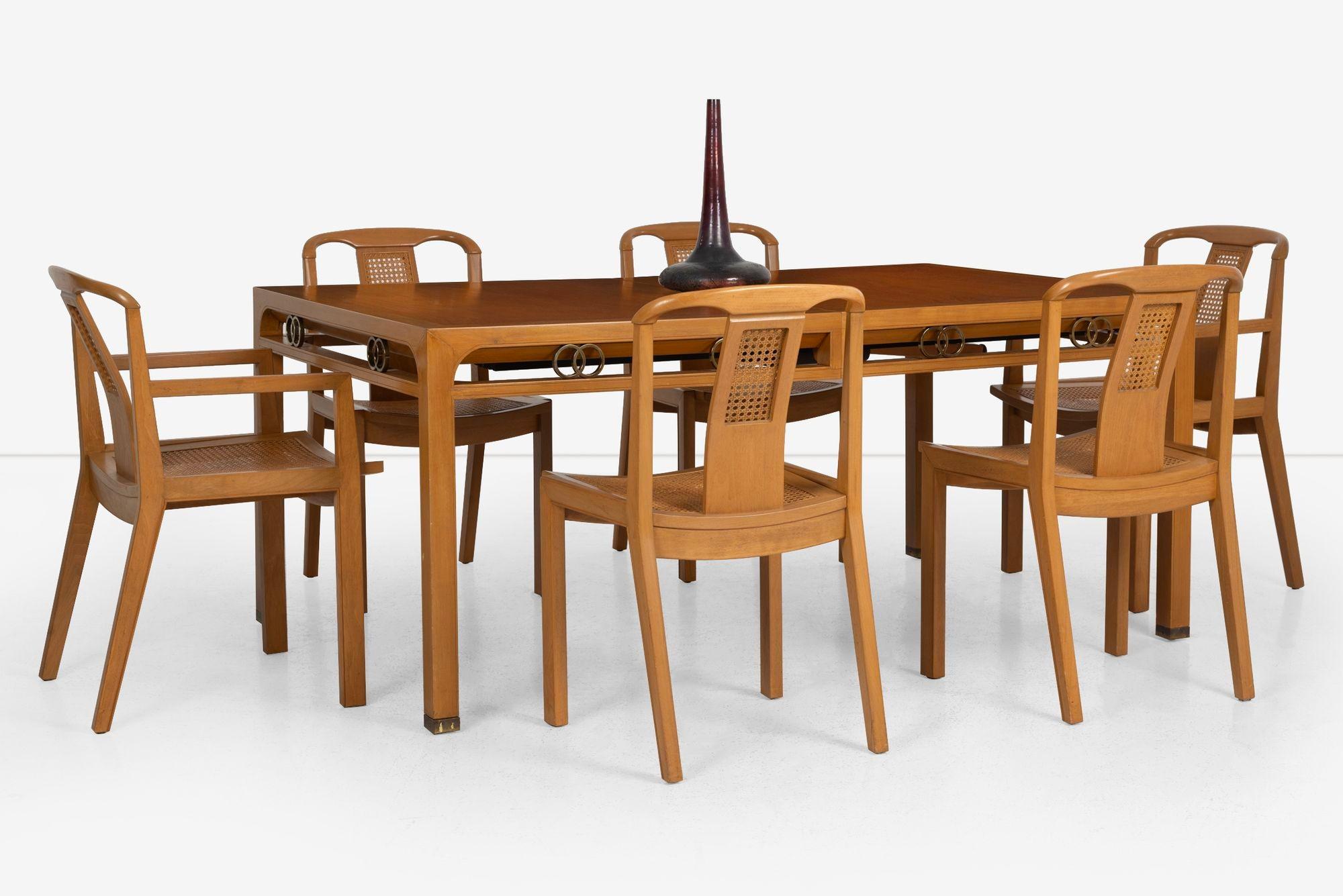 Laqué Table de salle à manger extensible Baker (1965) en vente