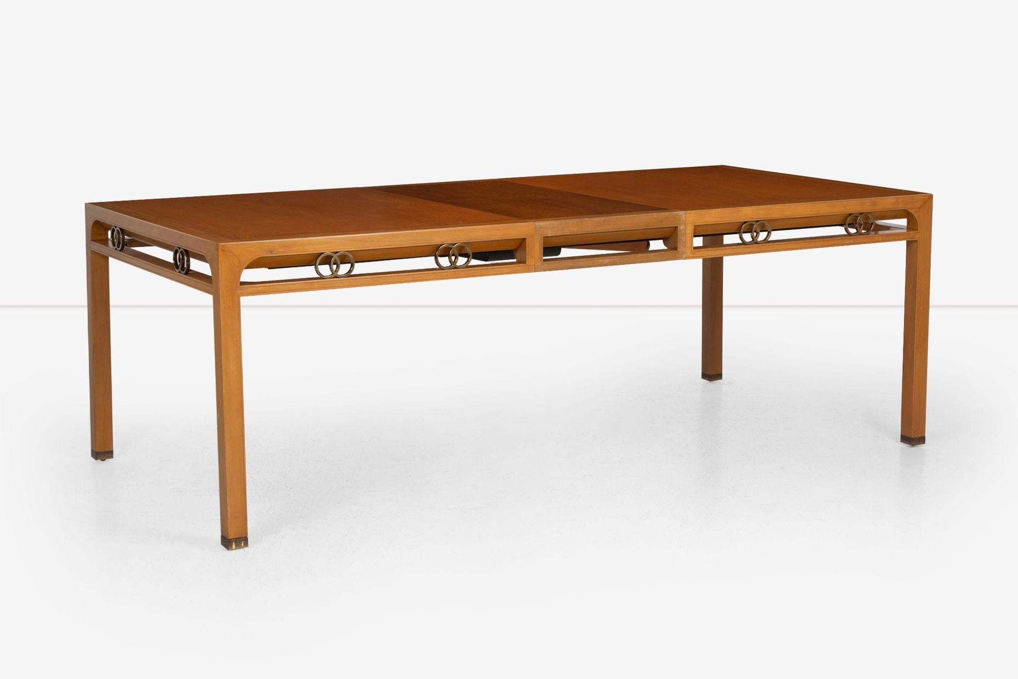 Table de salle à manger extensible Baker (1965) Bon état - En vente à Chicago, IL