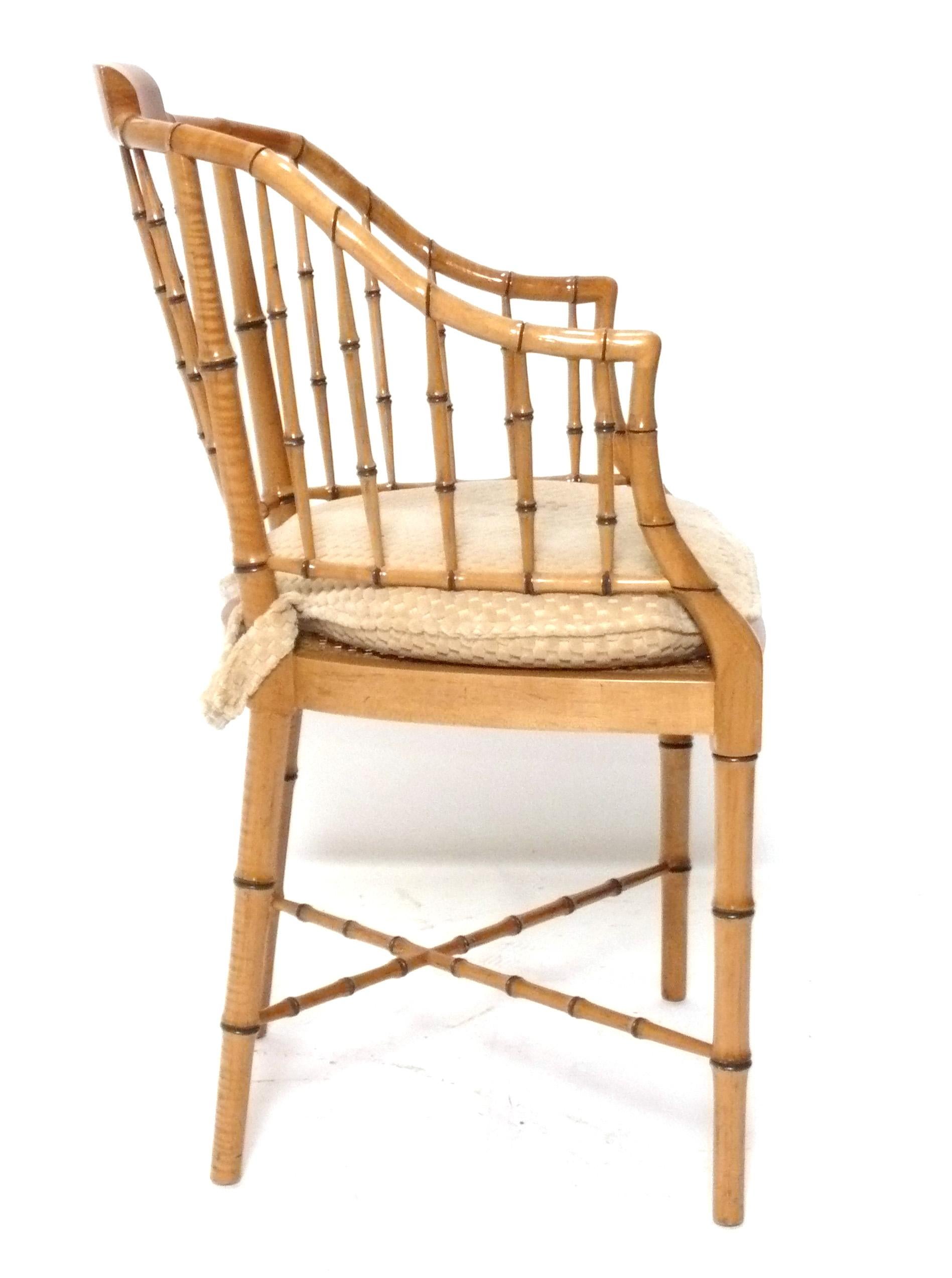 Eleganza della sedia in finto bambù in stile Chippendale cinese o Chinoiserie, realizzata da Baker, America, circa 1960. 