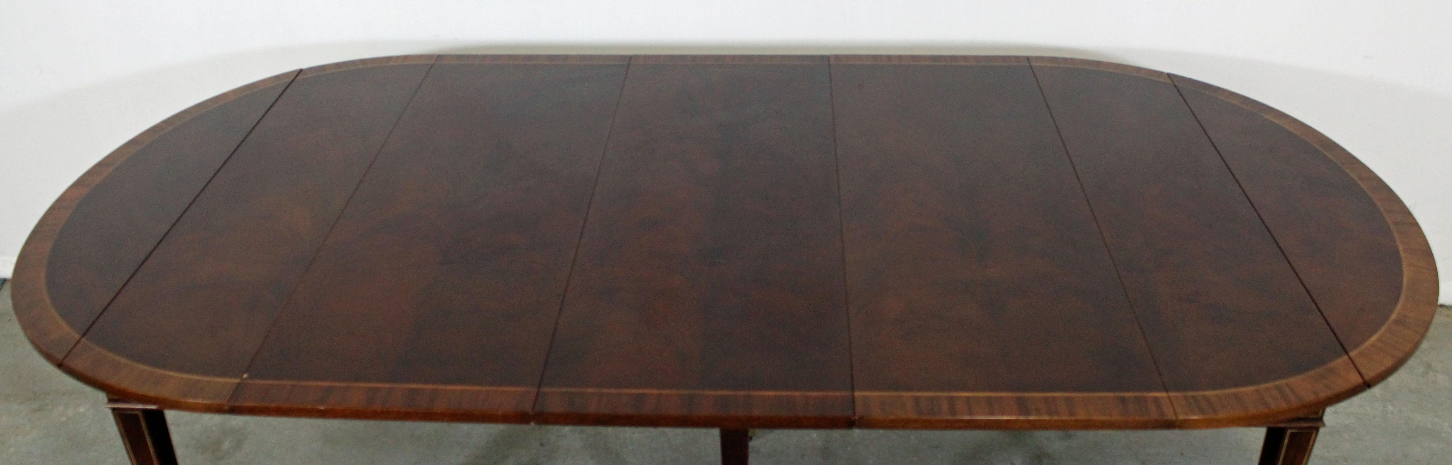 Baker Federal Style Banded Mahogany Expansion Dining Table In Good Condition In Wilmington, DE