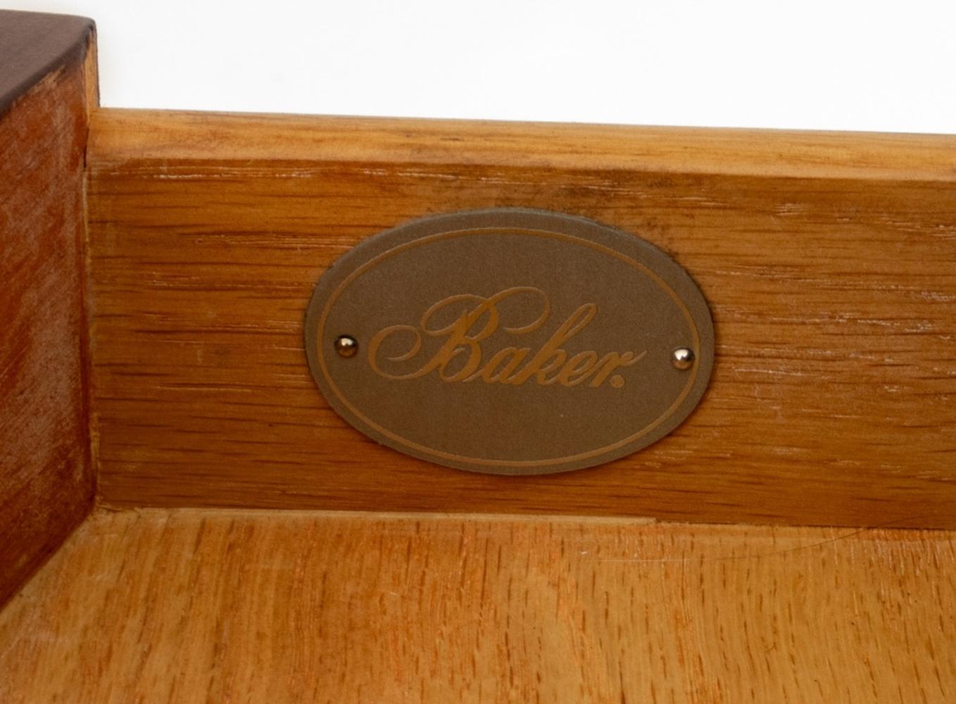 Table Pembroke en acajou incrusté de style Feder de Baker en vente 1