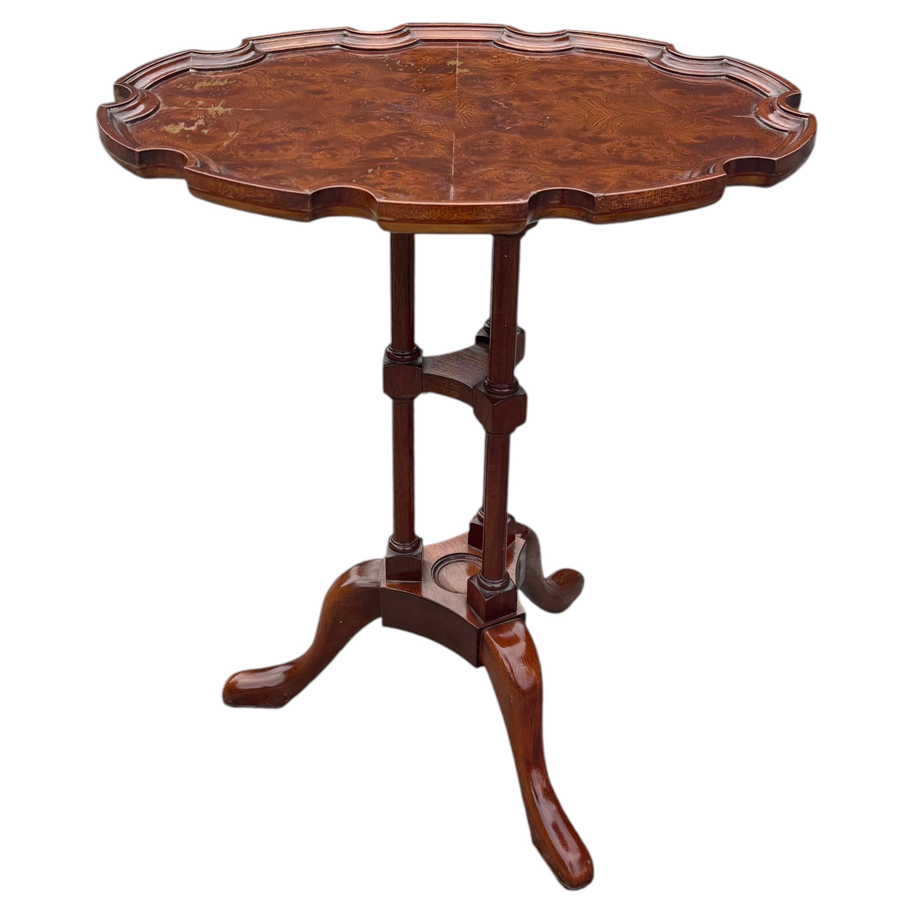 Late 20th Century Baker Furniture Historic Charleston Queen Anne Mahogany