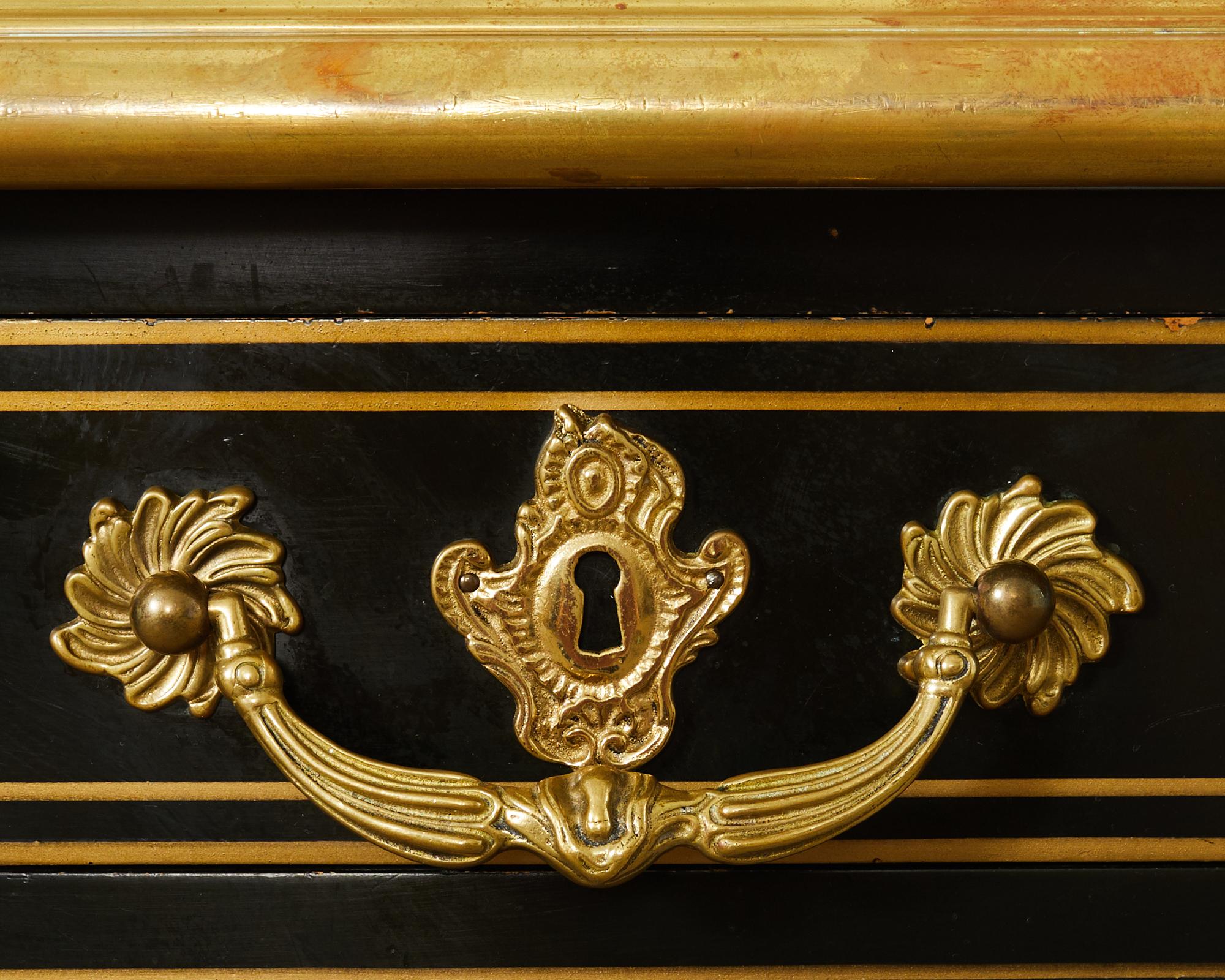 Lackierter Schreibtisch im französischen Louis-XV-Stil von Baker (amerikanisch) im Angebot