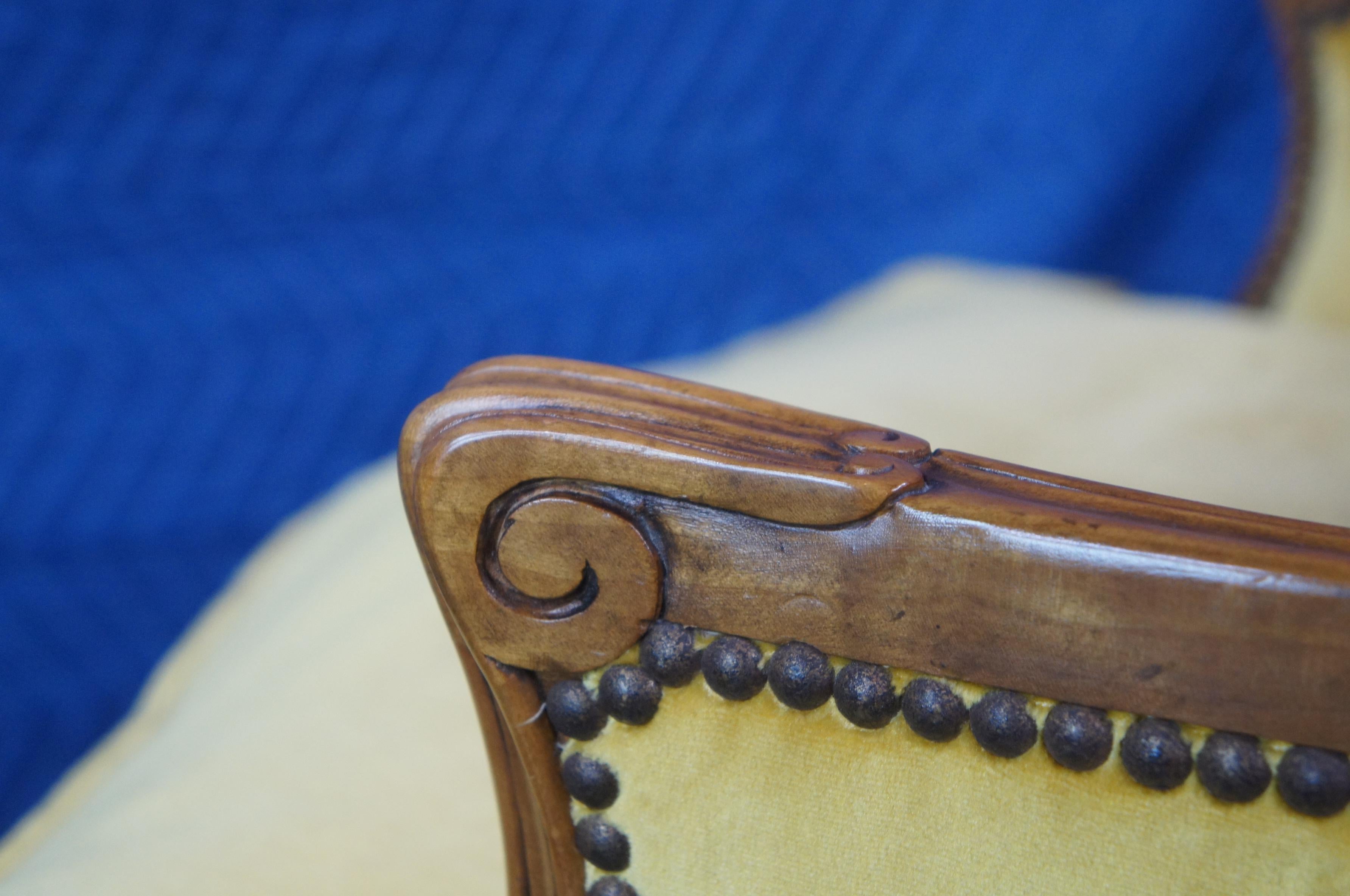Baker French Louis XV Walnut Serpentine Bergere Club Lounge Arm Chairs Velvet 3