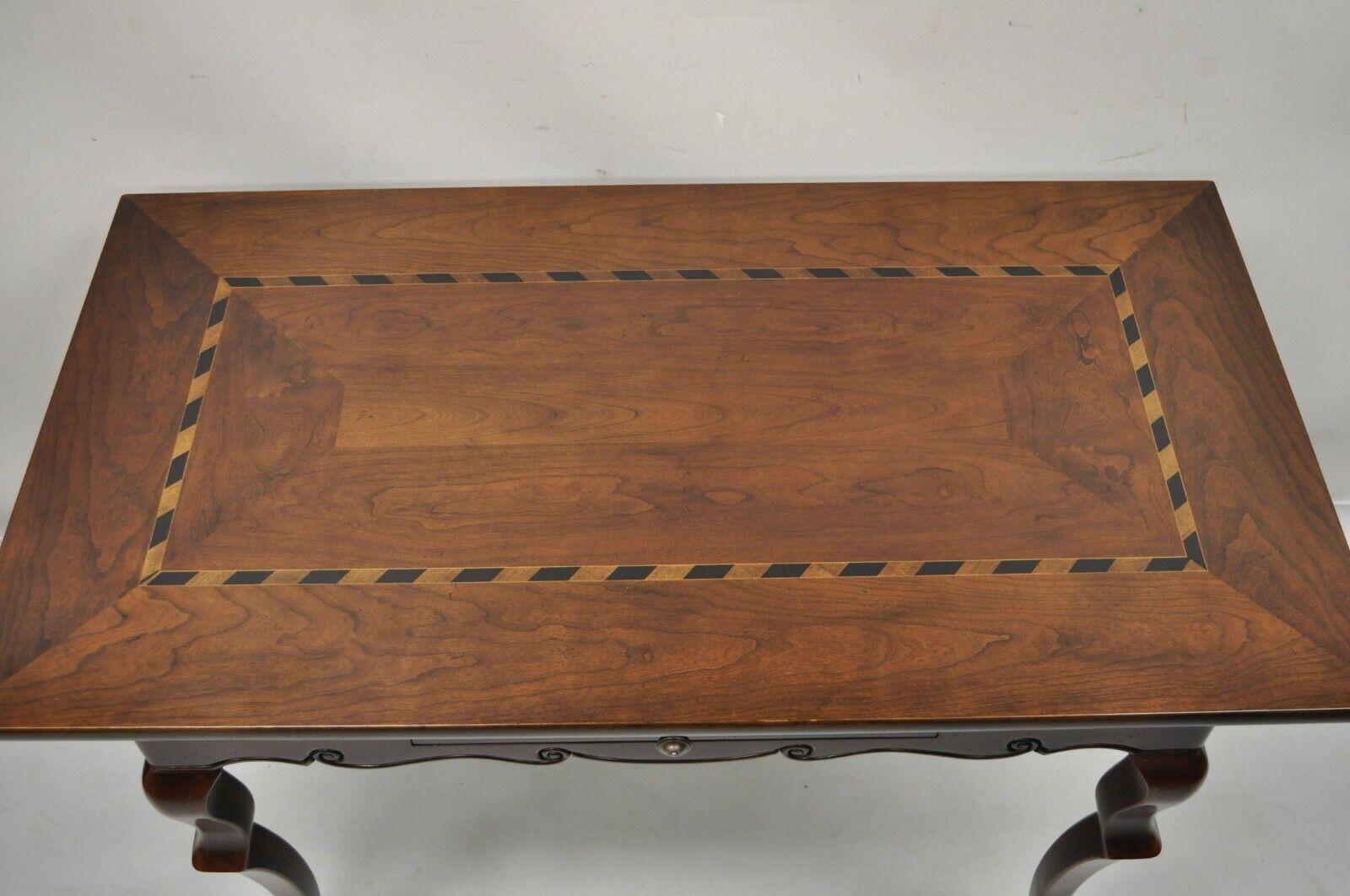 Konsolentisch/Schreibtisch mit Intarsien aus Kirschbaumholz im französischen Provinzialstil (20. Jahrhundert) im Angebot