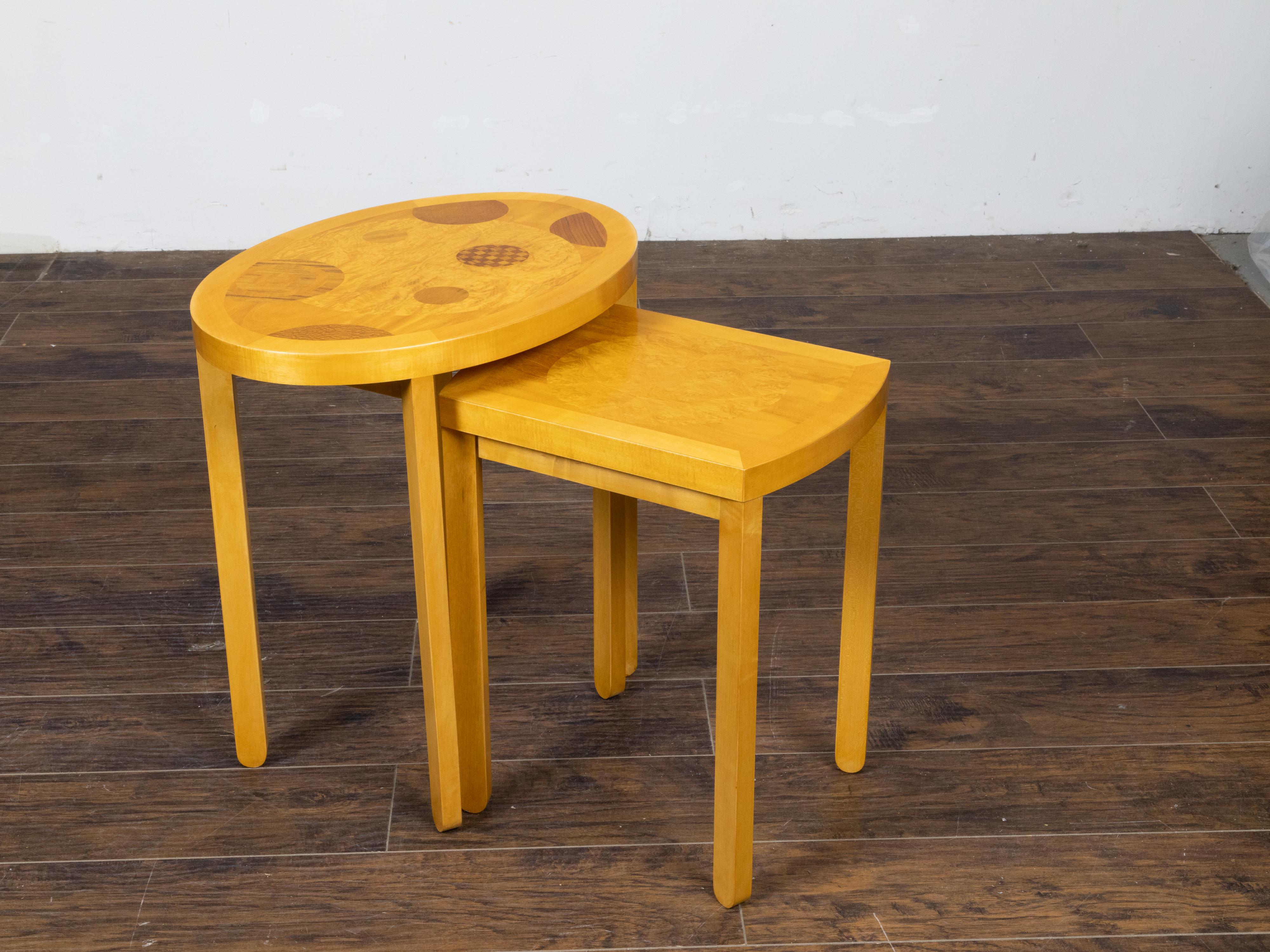 Baker Furniture: Schachteltische im Art-Déco-Stil mit skurrilen geometrischen Motiven (Art déco) im Angebot
