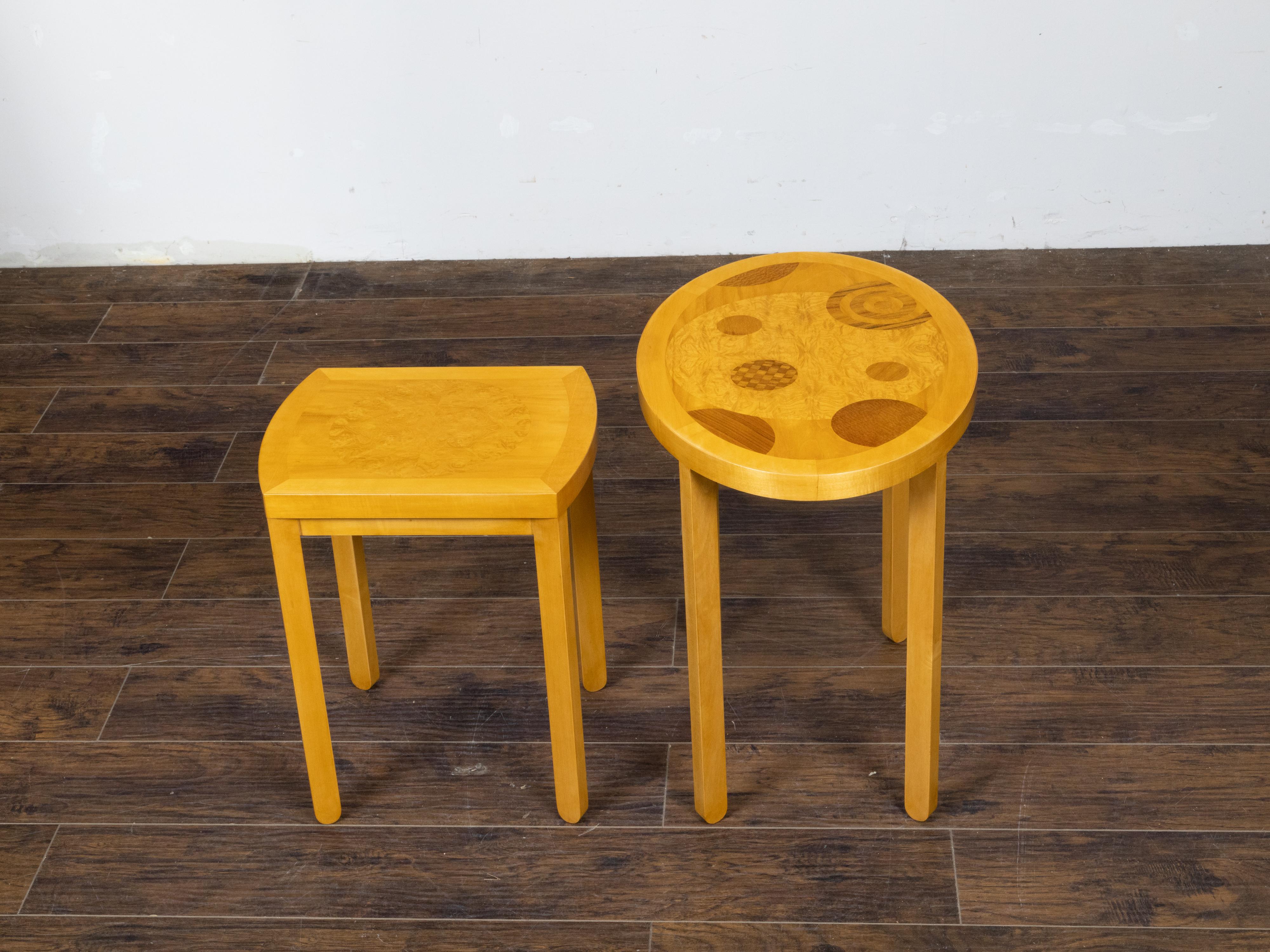 Baker Furniture: Schachteltische im Art-Déco-Stil mit skurrilen geometrischen Motiven (20. Jahrhundert) im Angebot