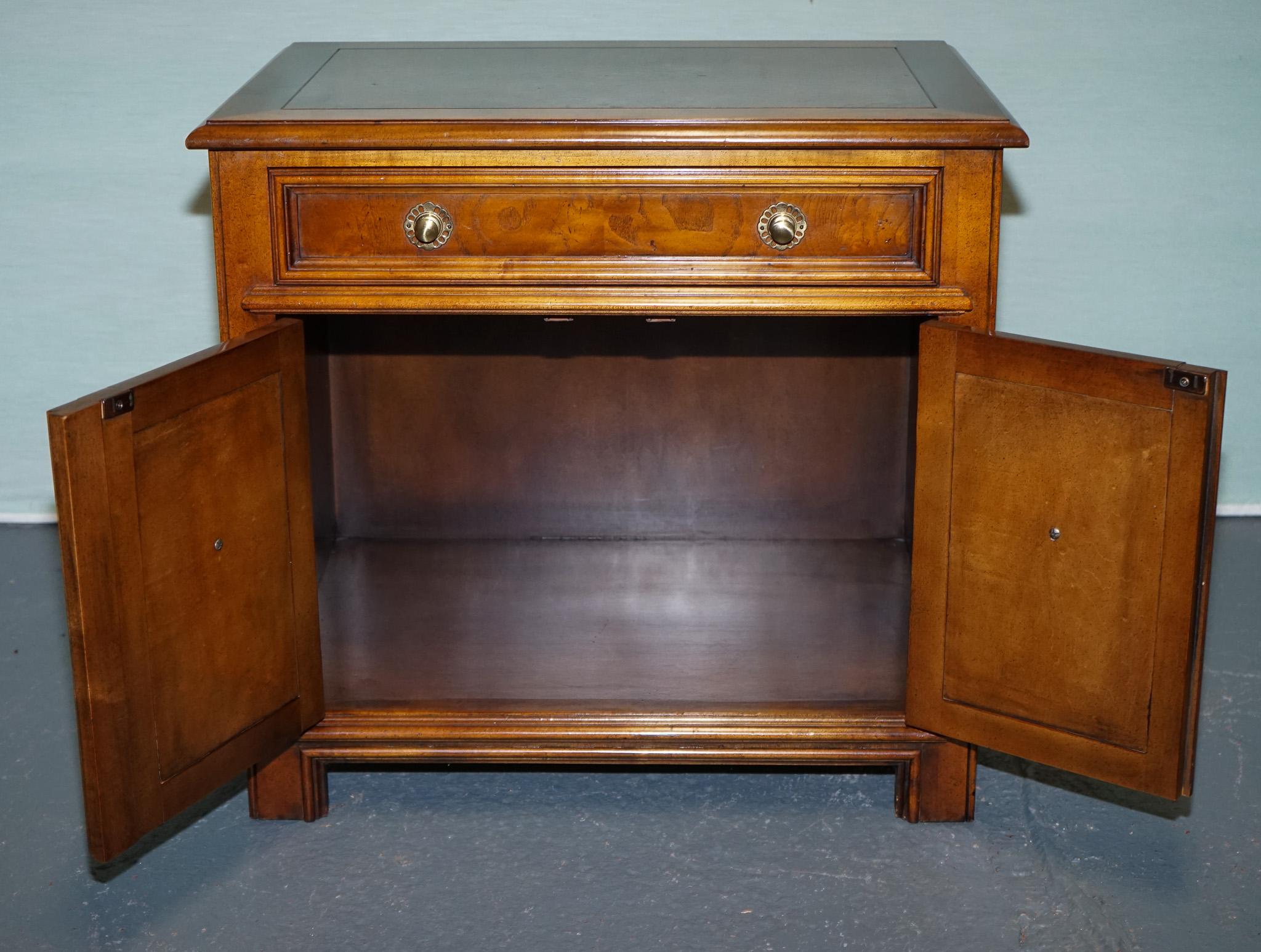 BAKER FURNITURE BURR WALNUT BEDSIDE CABiNET WITH DRAWER AND CARVED DOORS For Sale 1