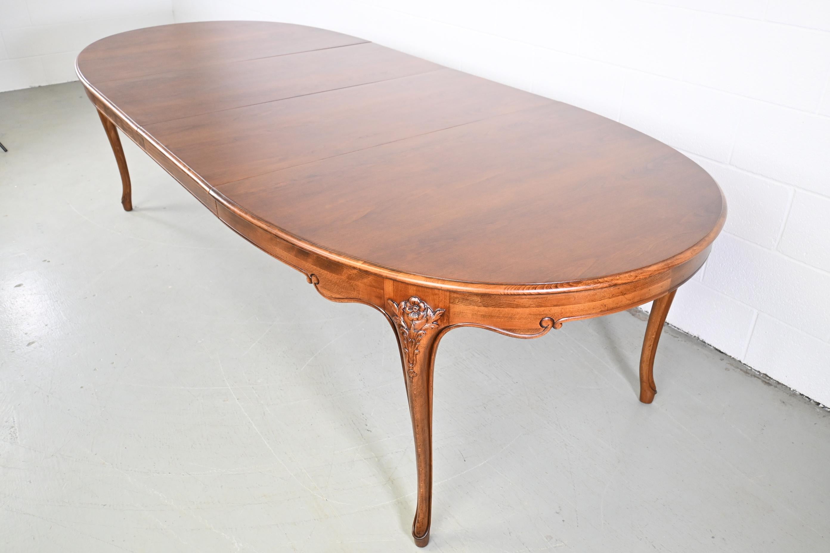 Baker Furniture Cherry Carved Extension Dining Table In Excellent Condition In Morgan, UT
